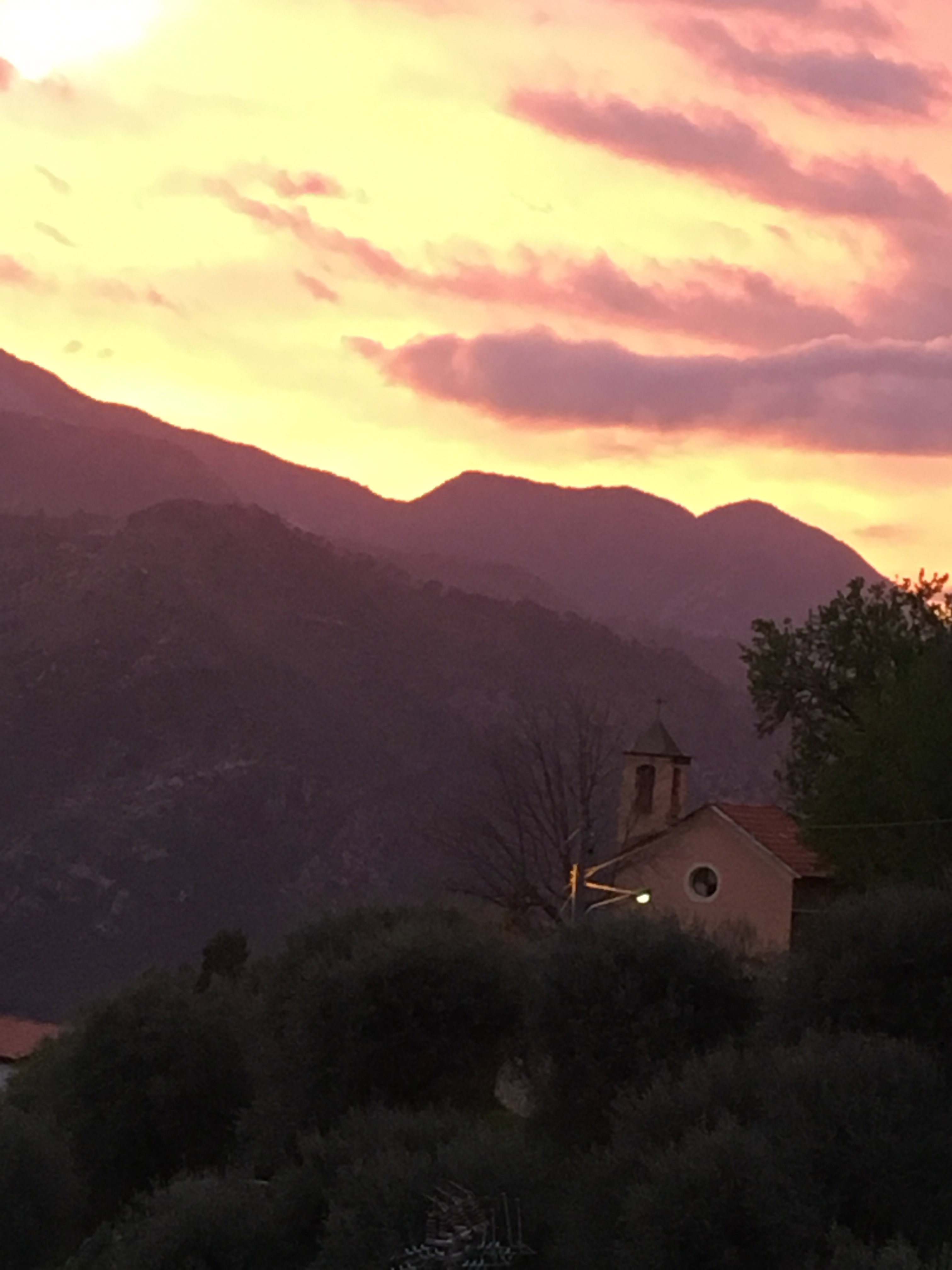 Casa nella natura a Camporosso
