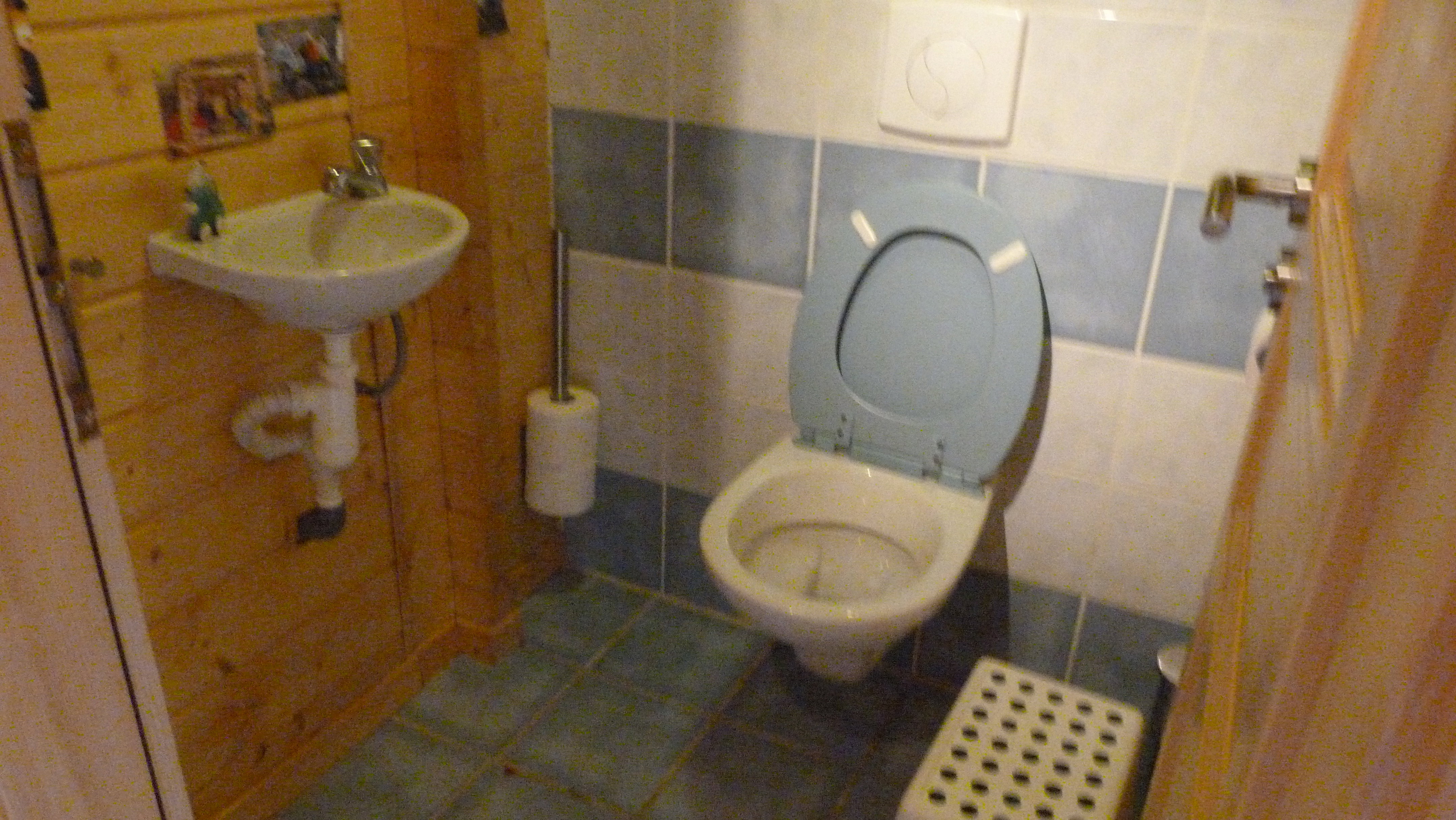 - image: 22