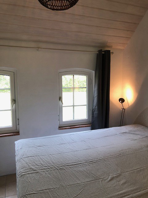 - image: 24