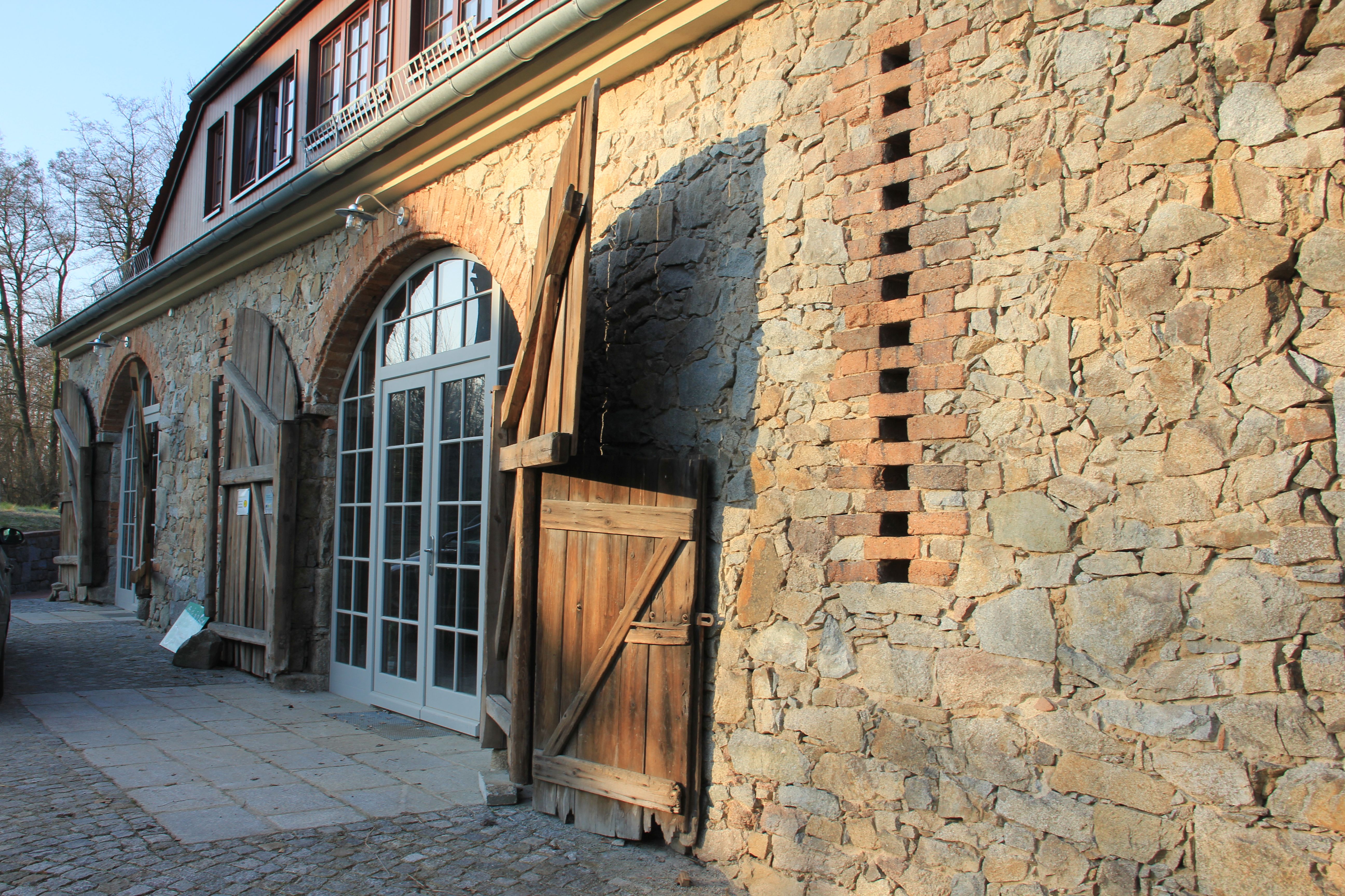 - image: 15