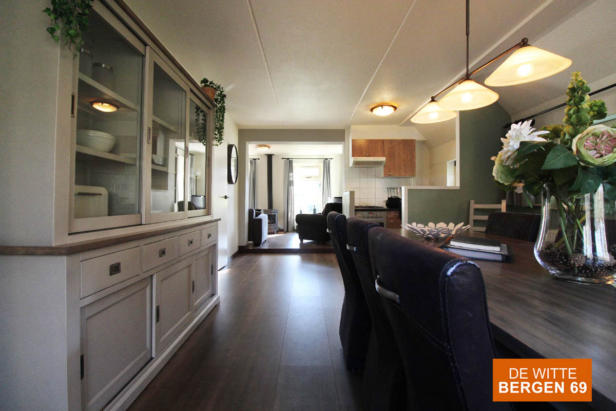 - image: 8
