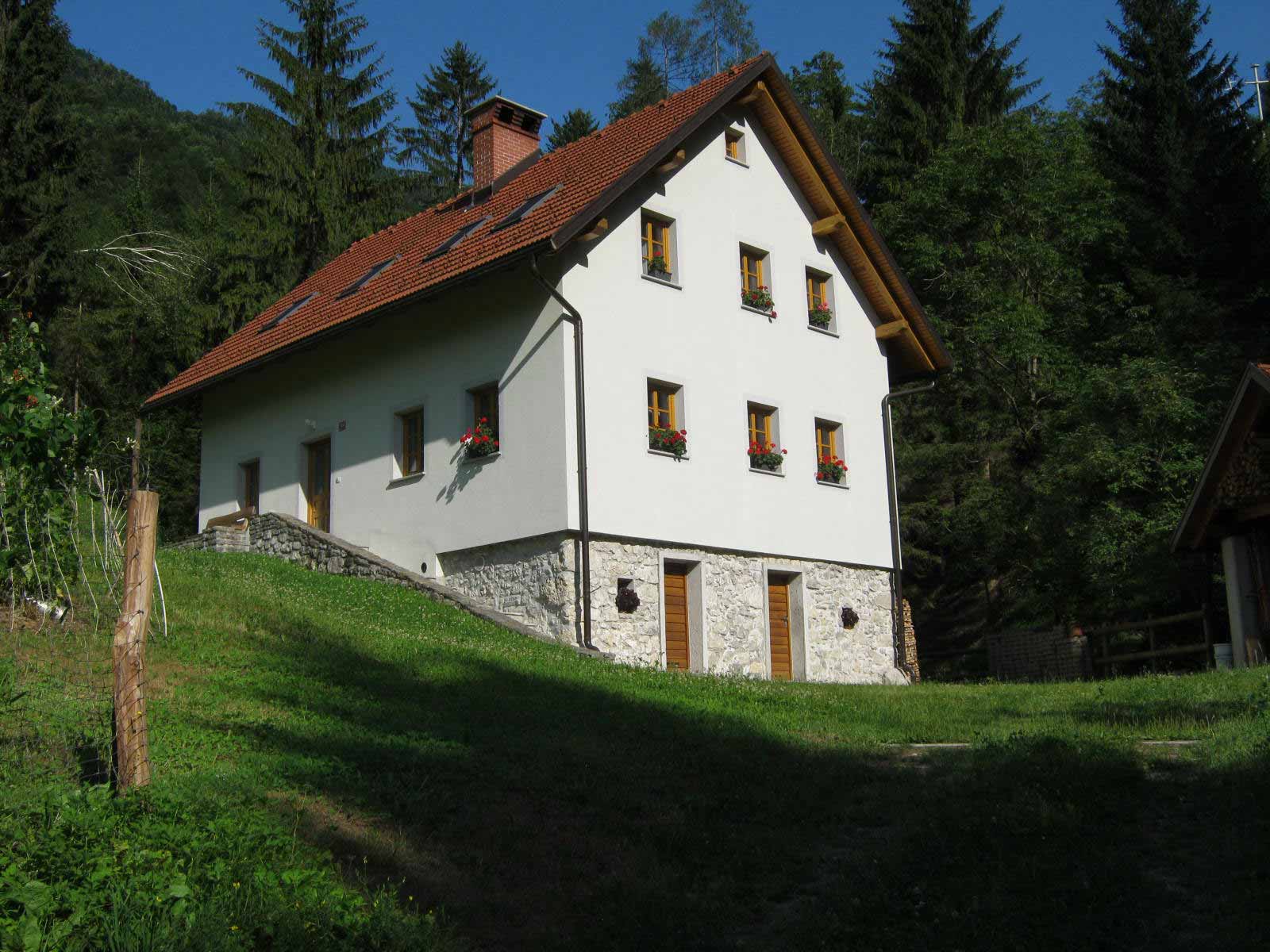 Maison nature à Dolenja Trebuša