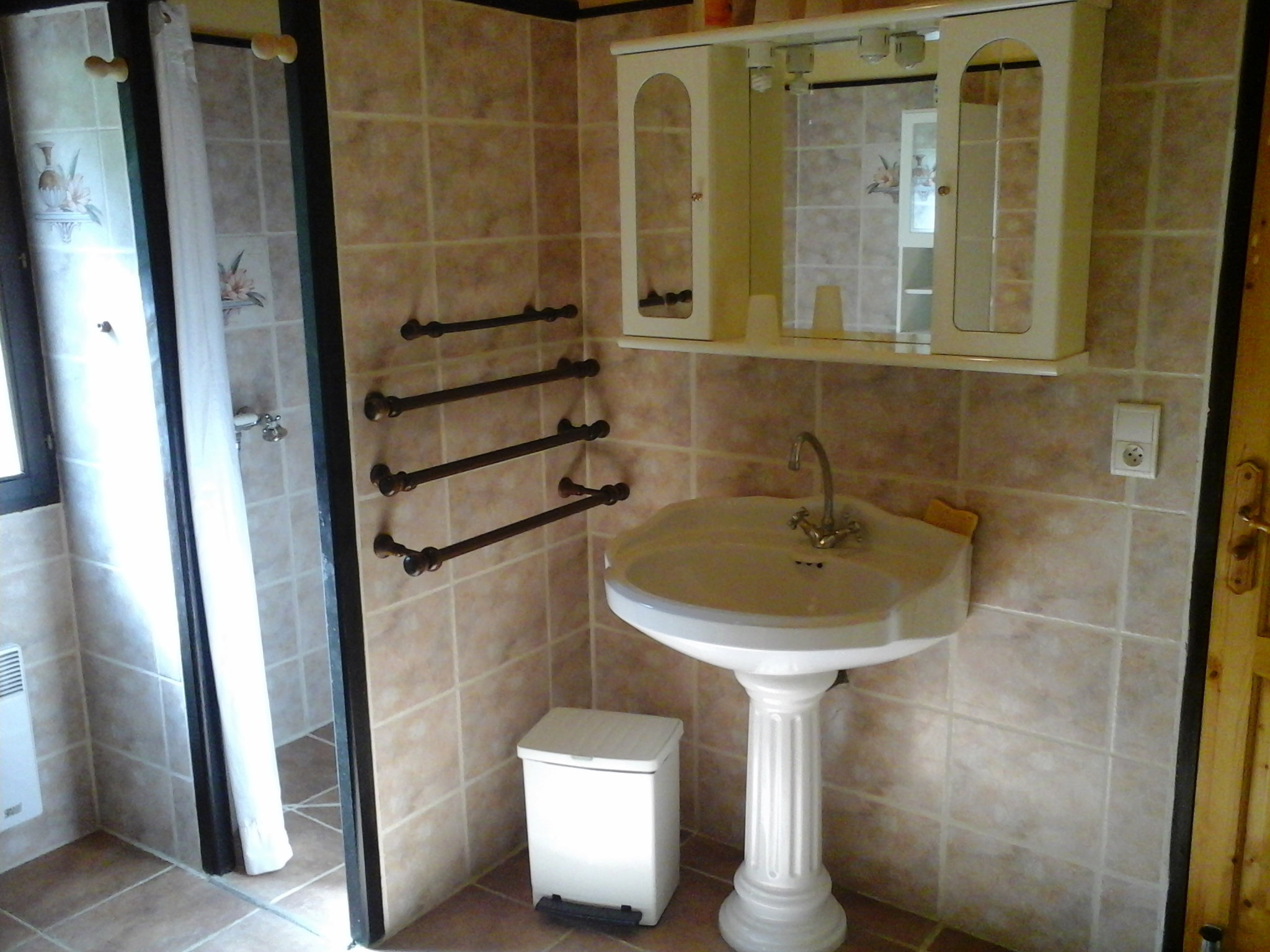 - image: 15