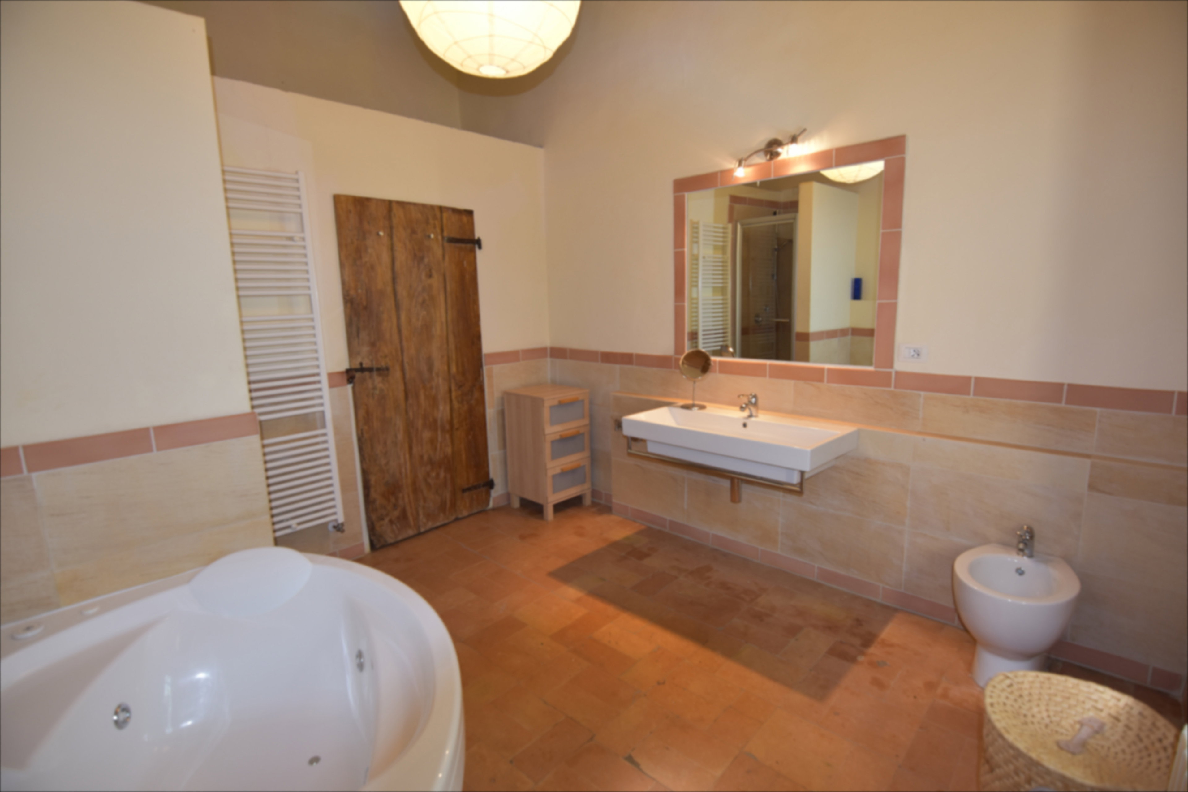 Casa nella natura a Serra San Quirico