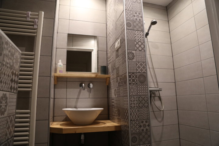 - image: 26