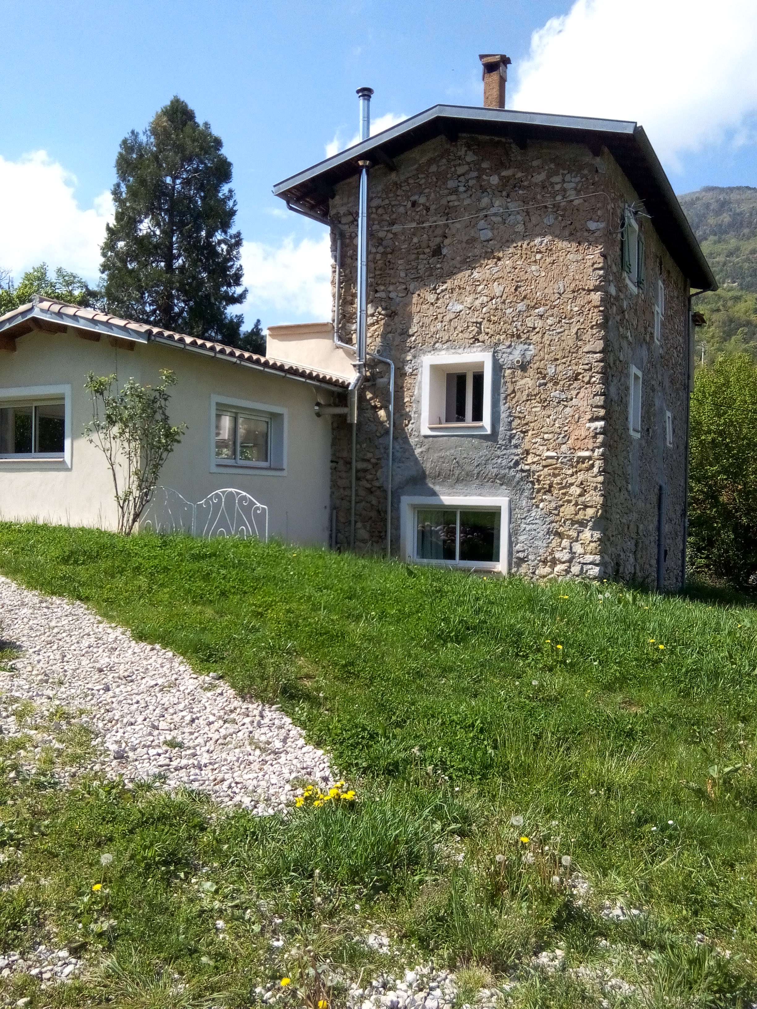 Maison nature à le brin de paille