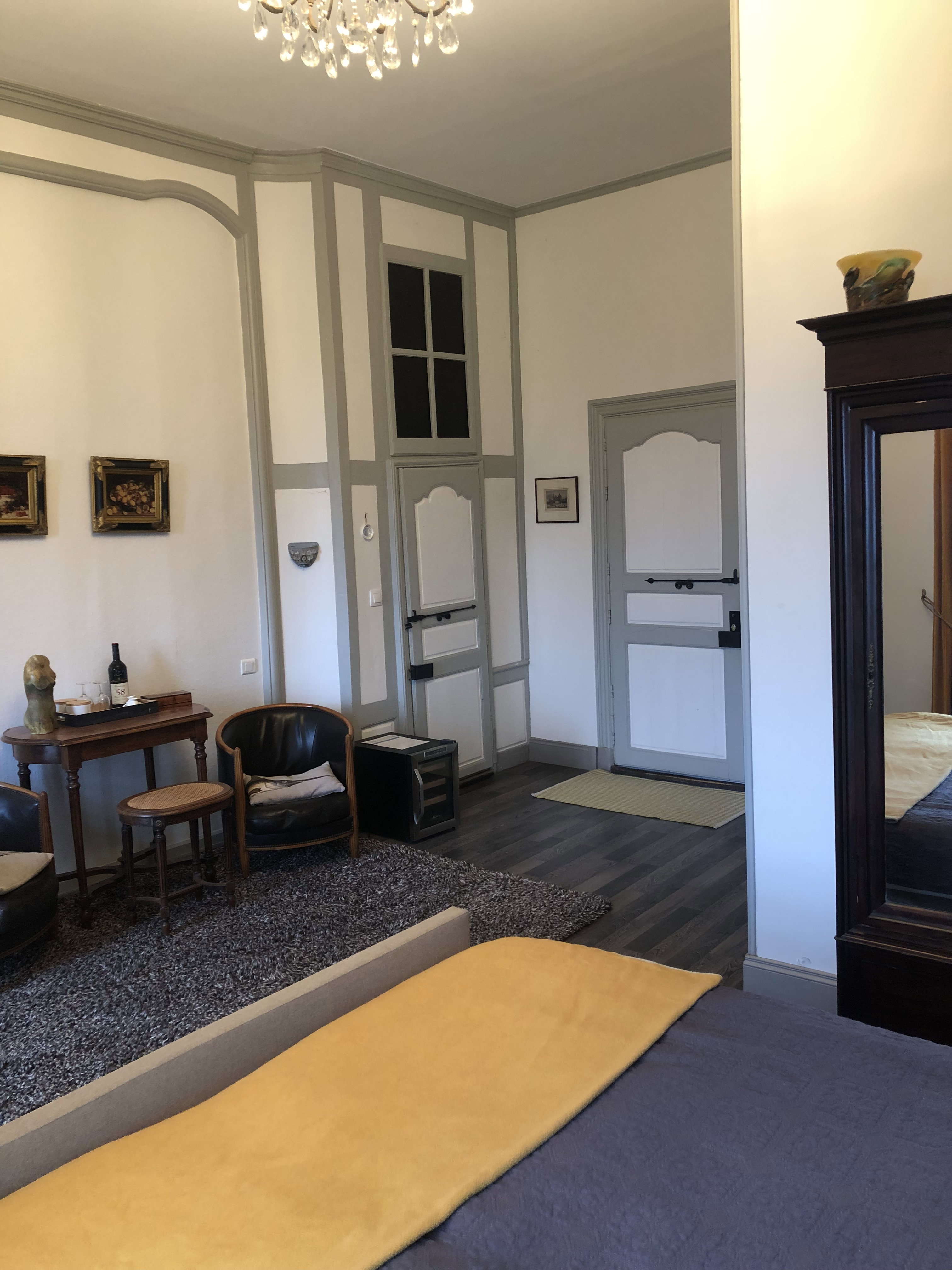 Casa nella natura a Saint Patrice de Claids
