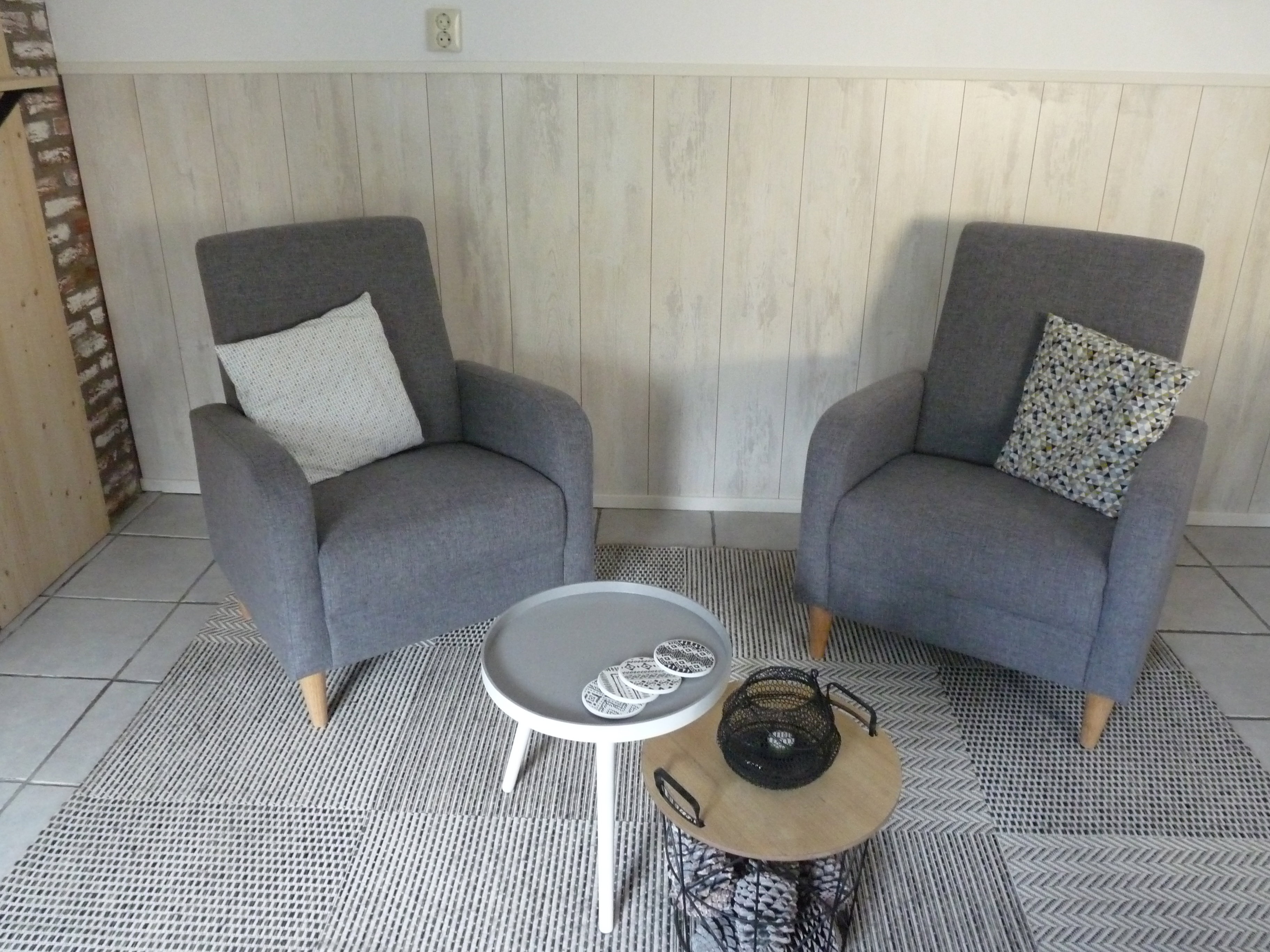 - image: 8