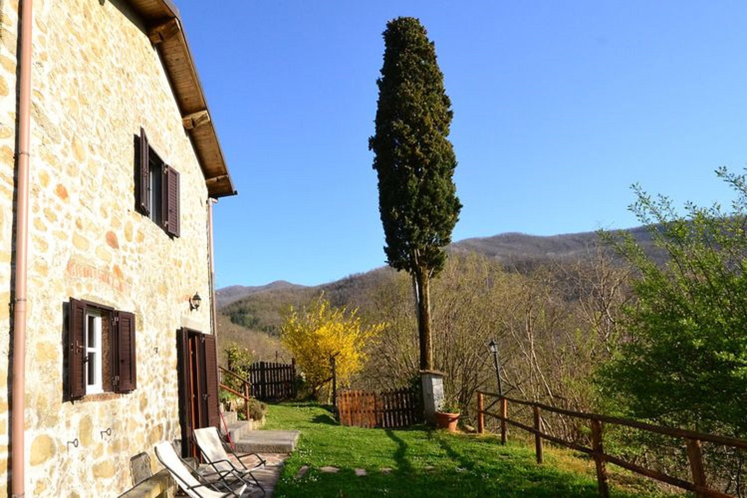 Casa nella natura a Boni Fanny
