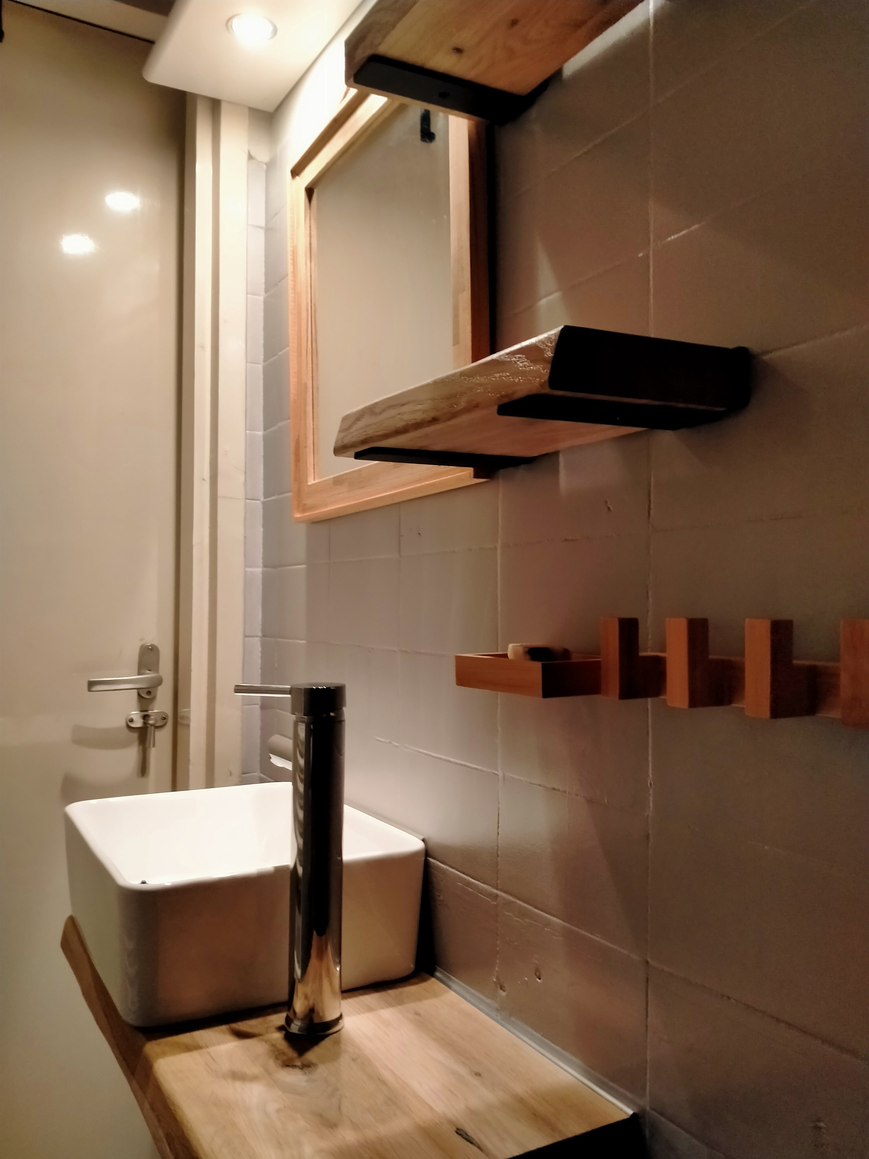 - image: 11