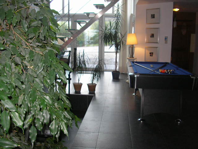 - image: 10
