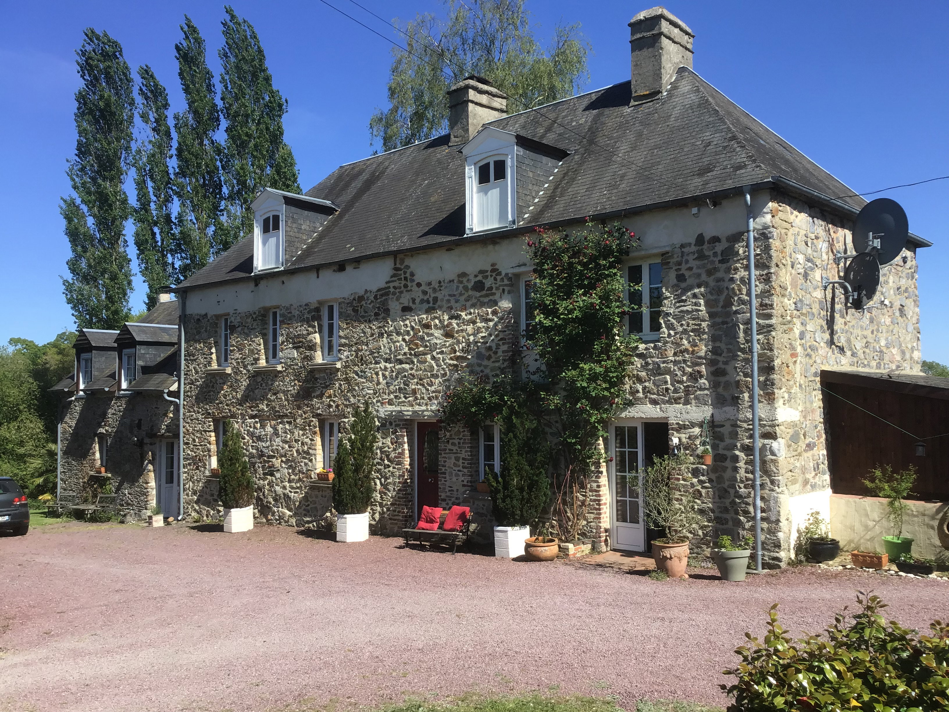 Casa nella natura a Pont Hebert
