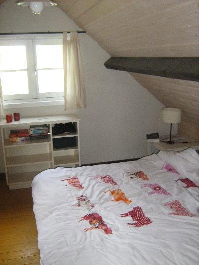 - image: 12