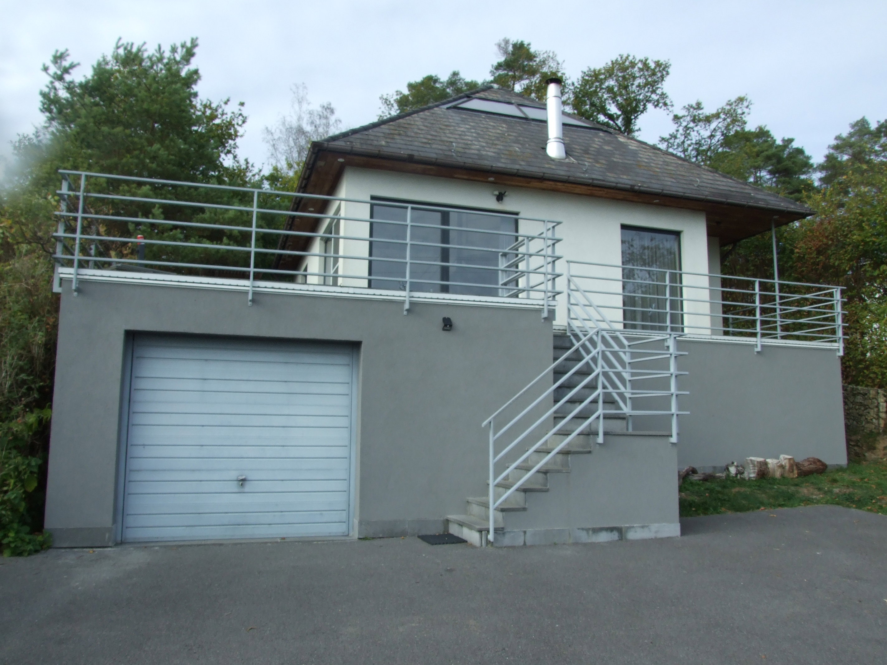 Casa nella natura a Treignes
