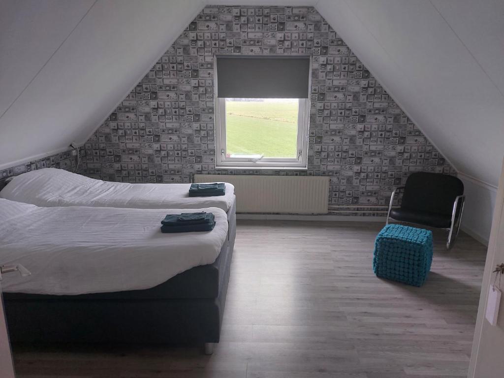 - image: 23