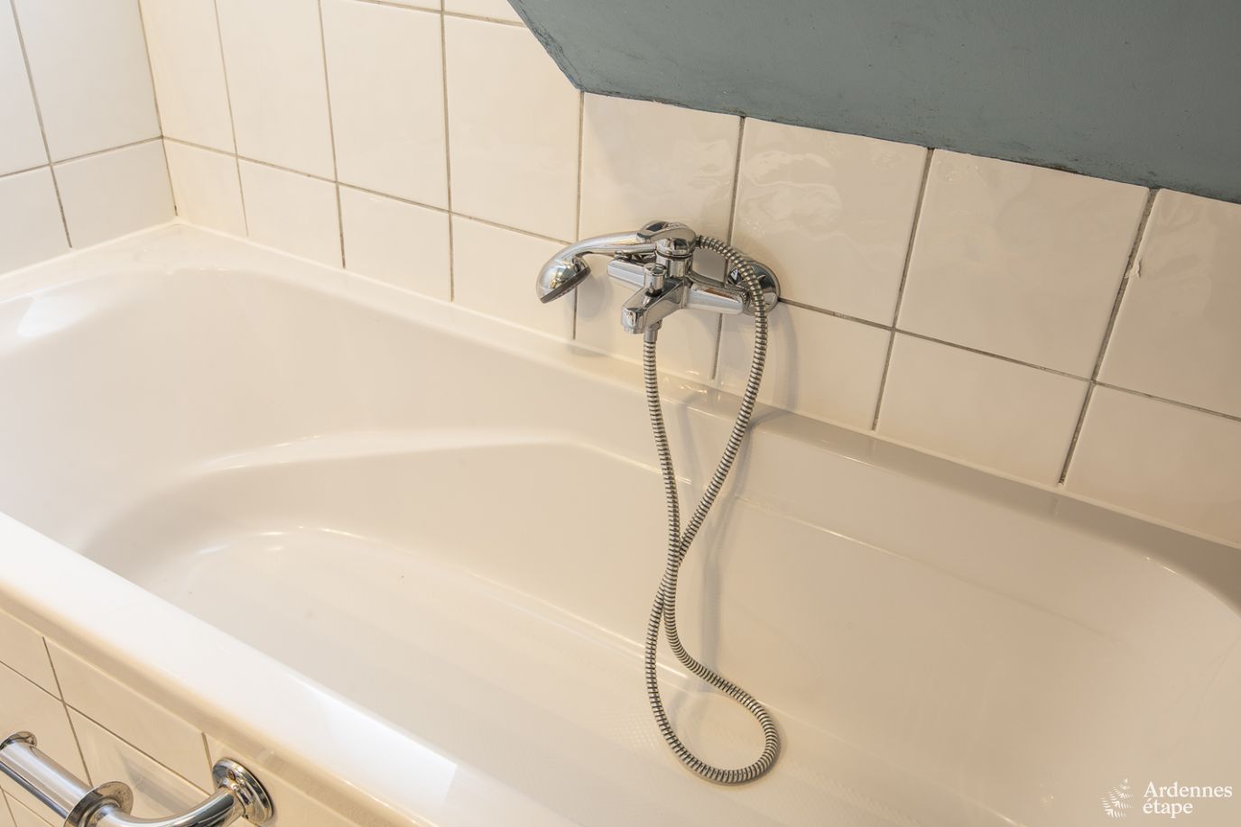 - image: 25