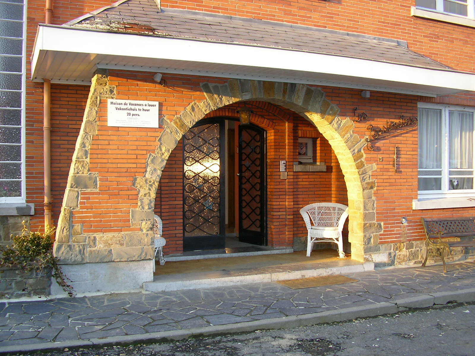 - image: 4