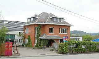 - image: 11