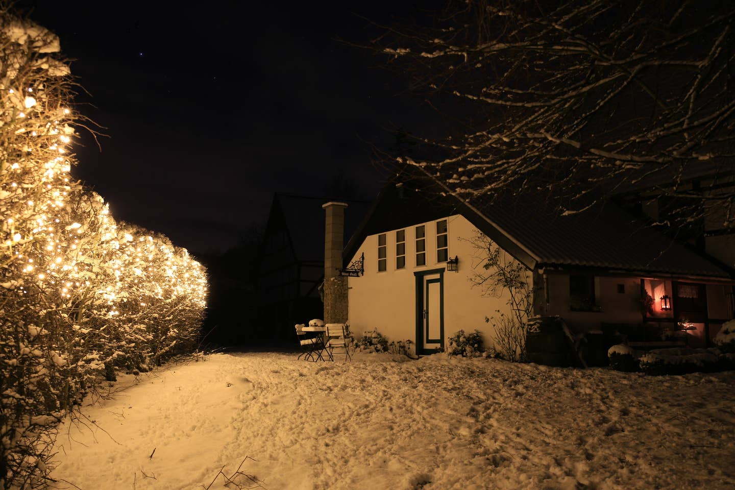 - image: 28