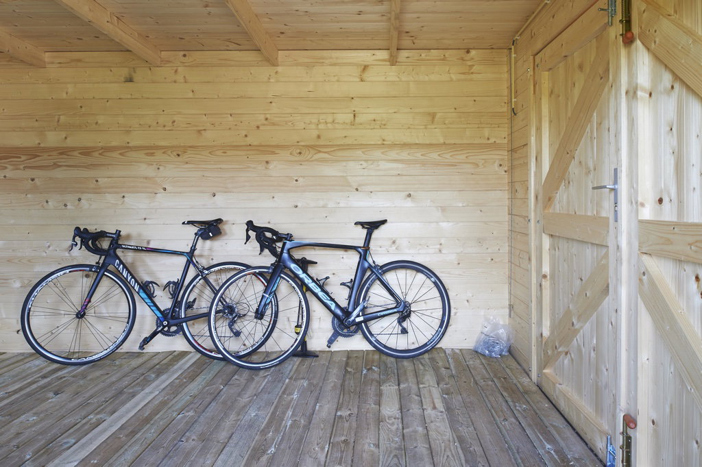 - image: 24