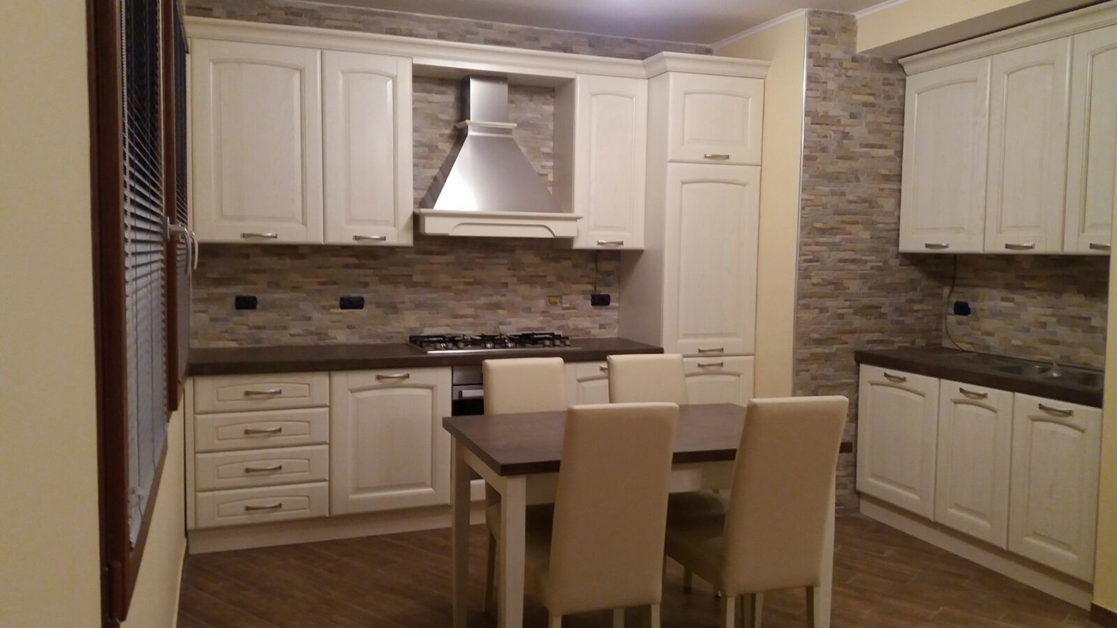- image: 11