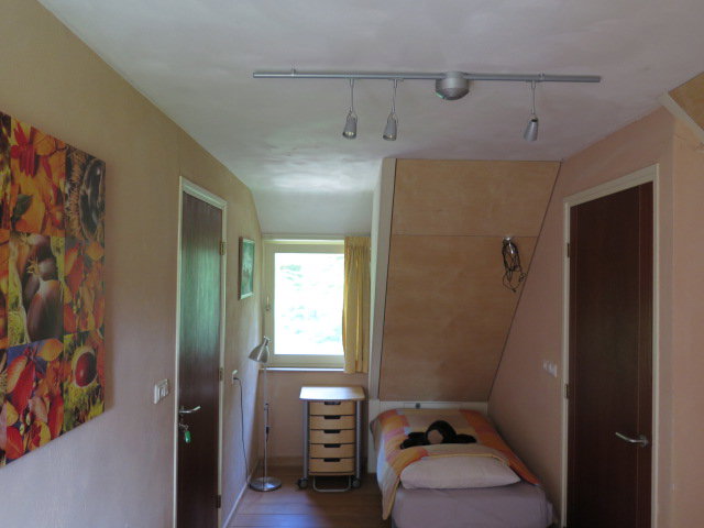 - image: 23