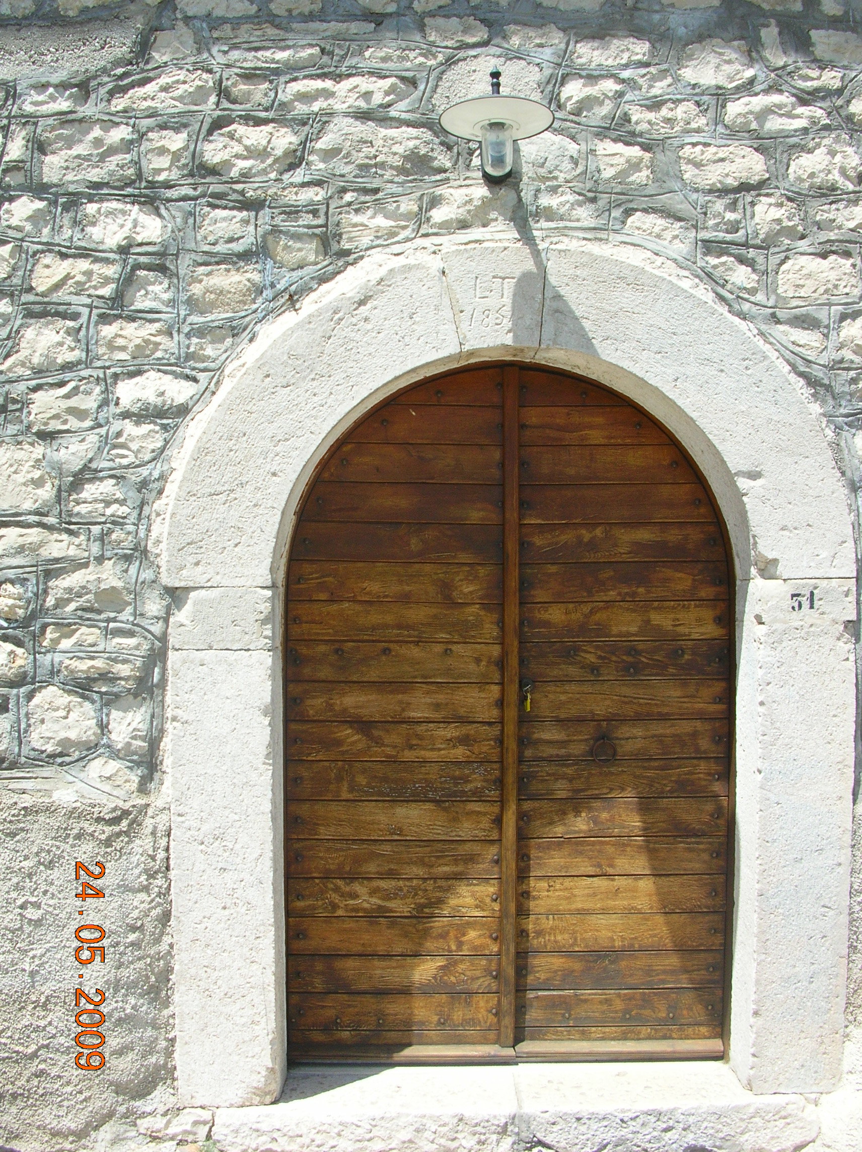 - image: 20