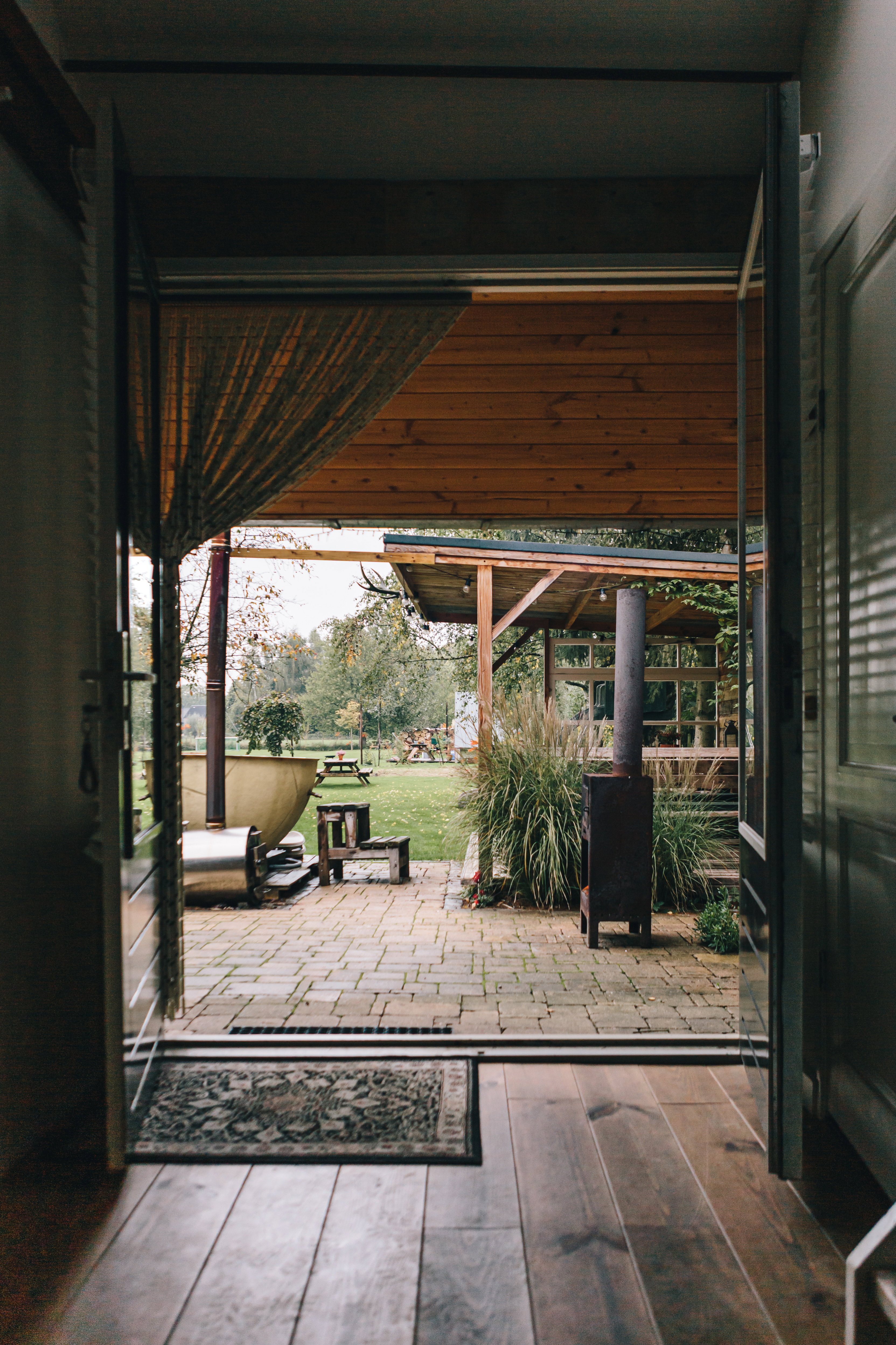 - image: 12