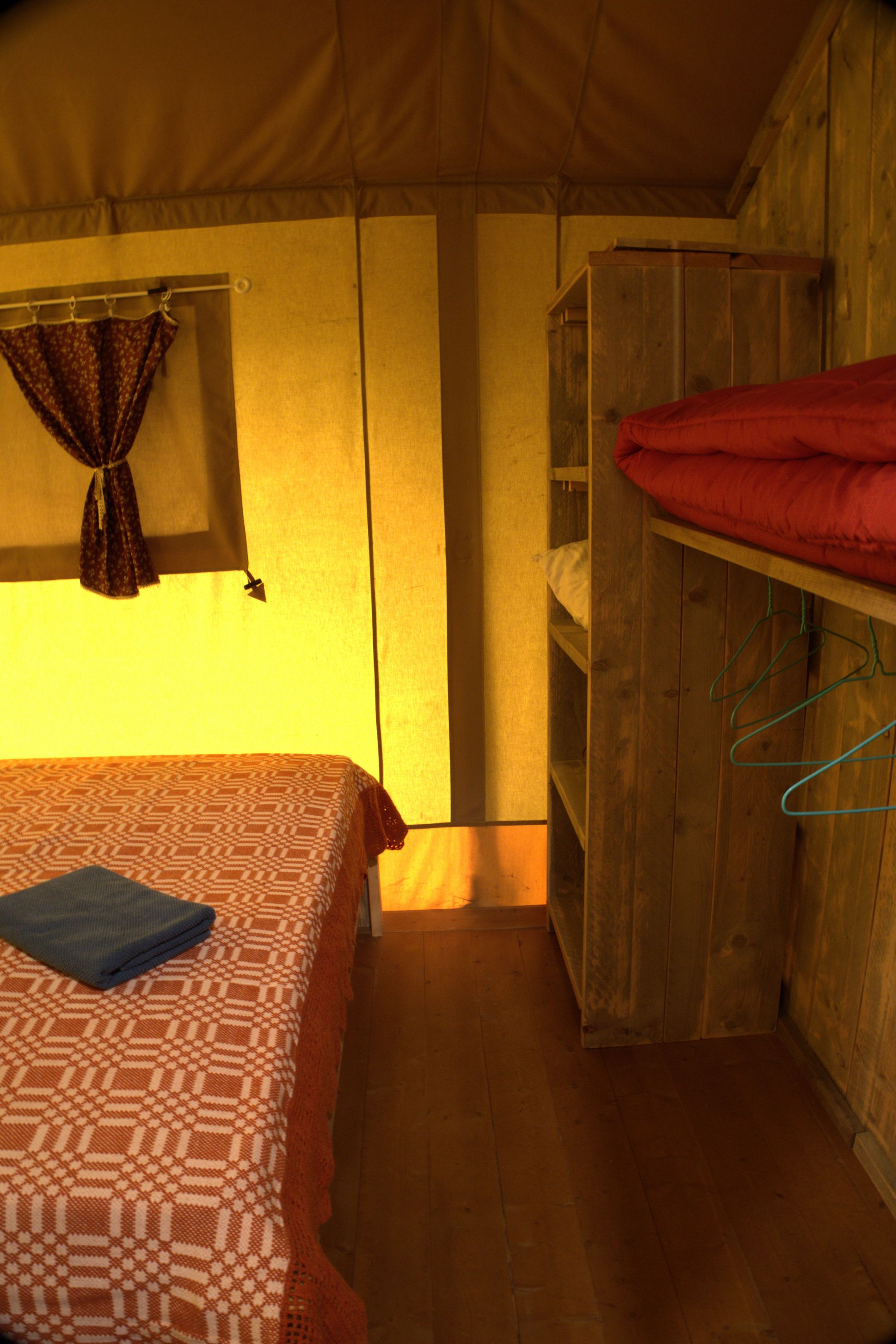 - image: 11