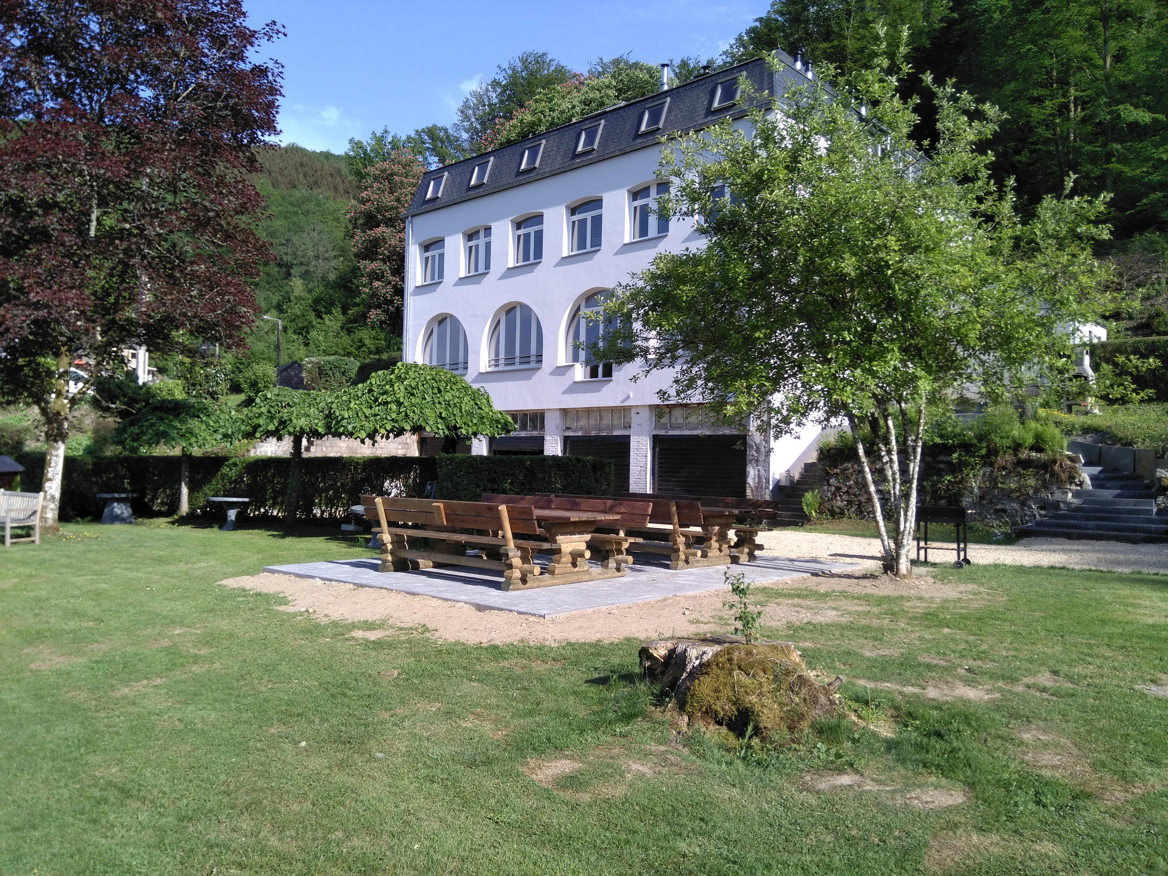 Nature house in Poupehan