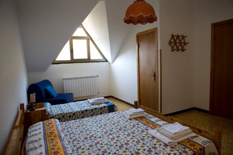 - image: 11