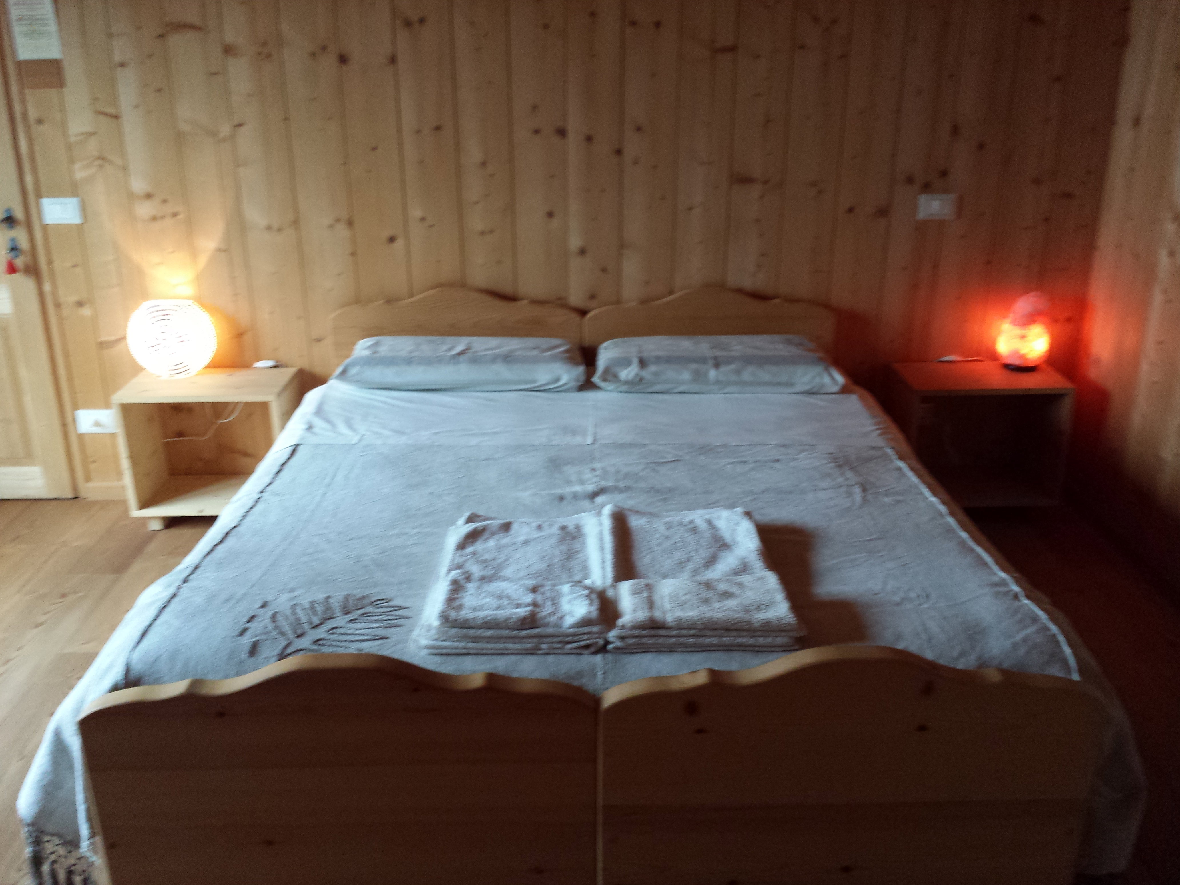 - image: 11