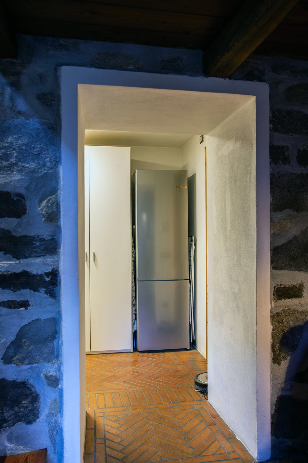 - image: 25