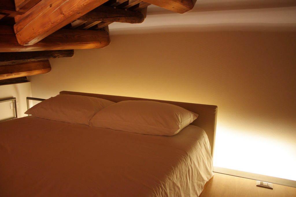 - image: 24