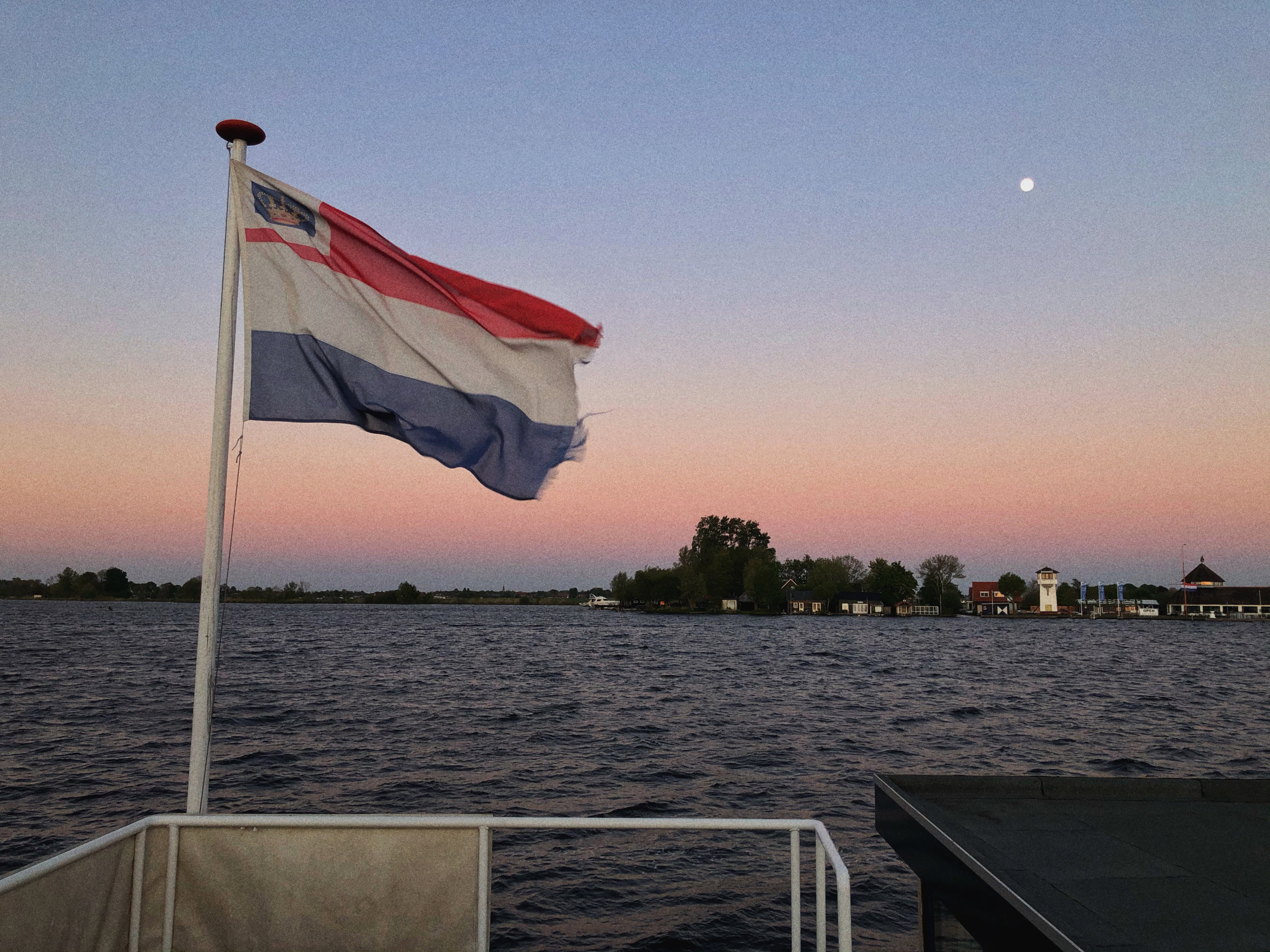 - image: 24