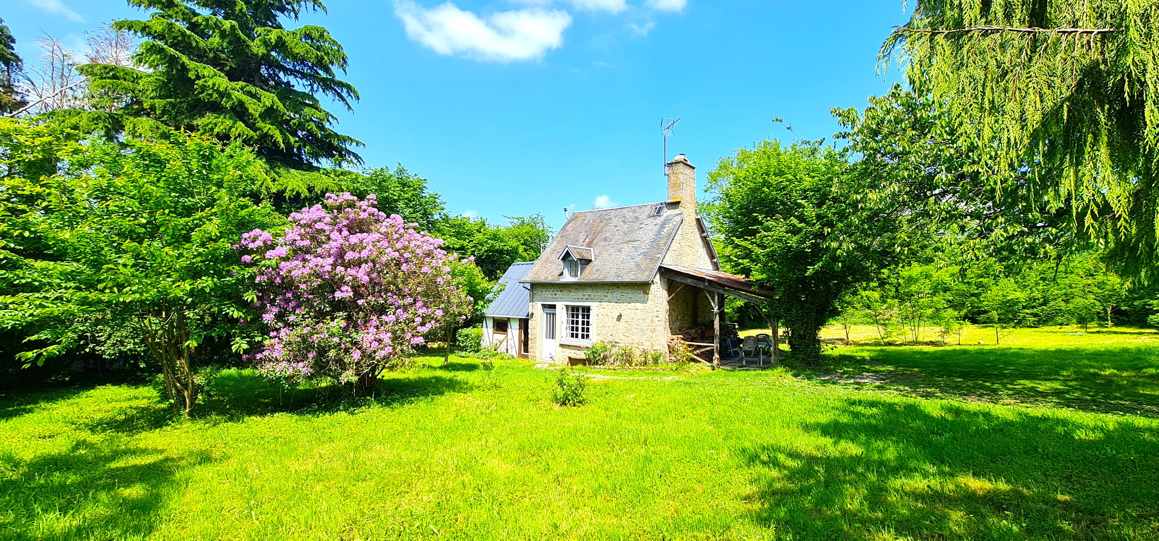 Casa nella natura a Le Mesnil-Gilbert