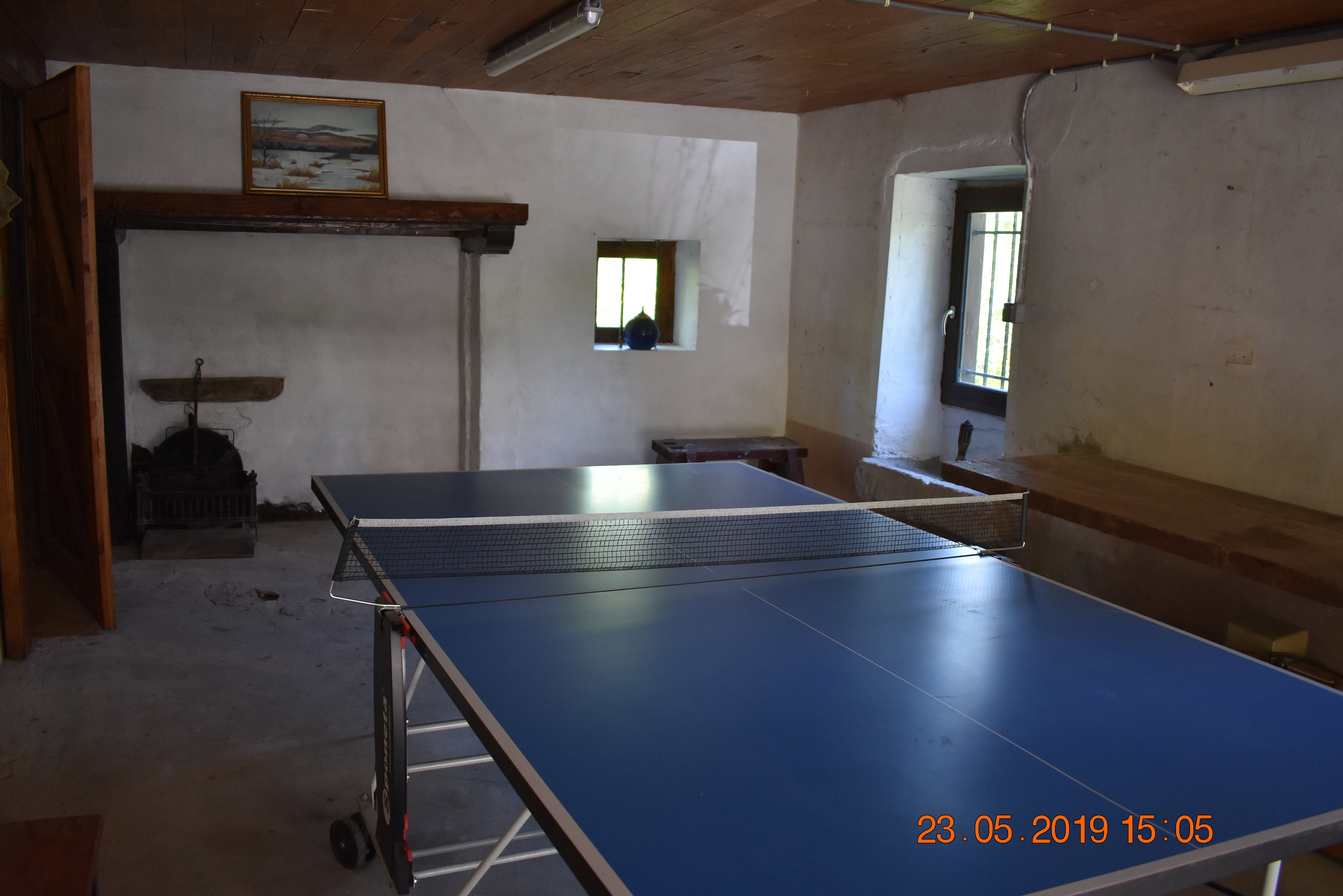 - image: 16