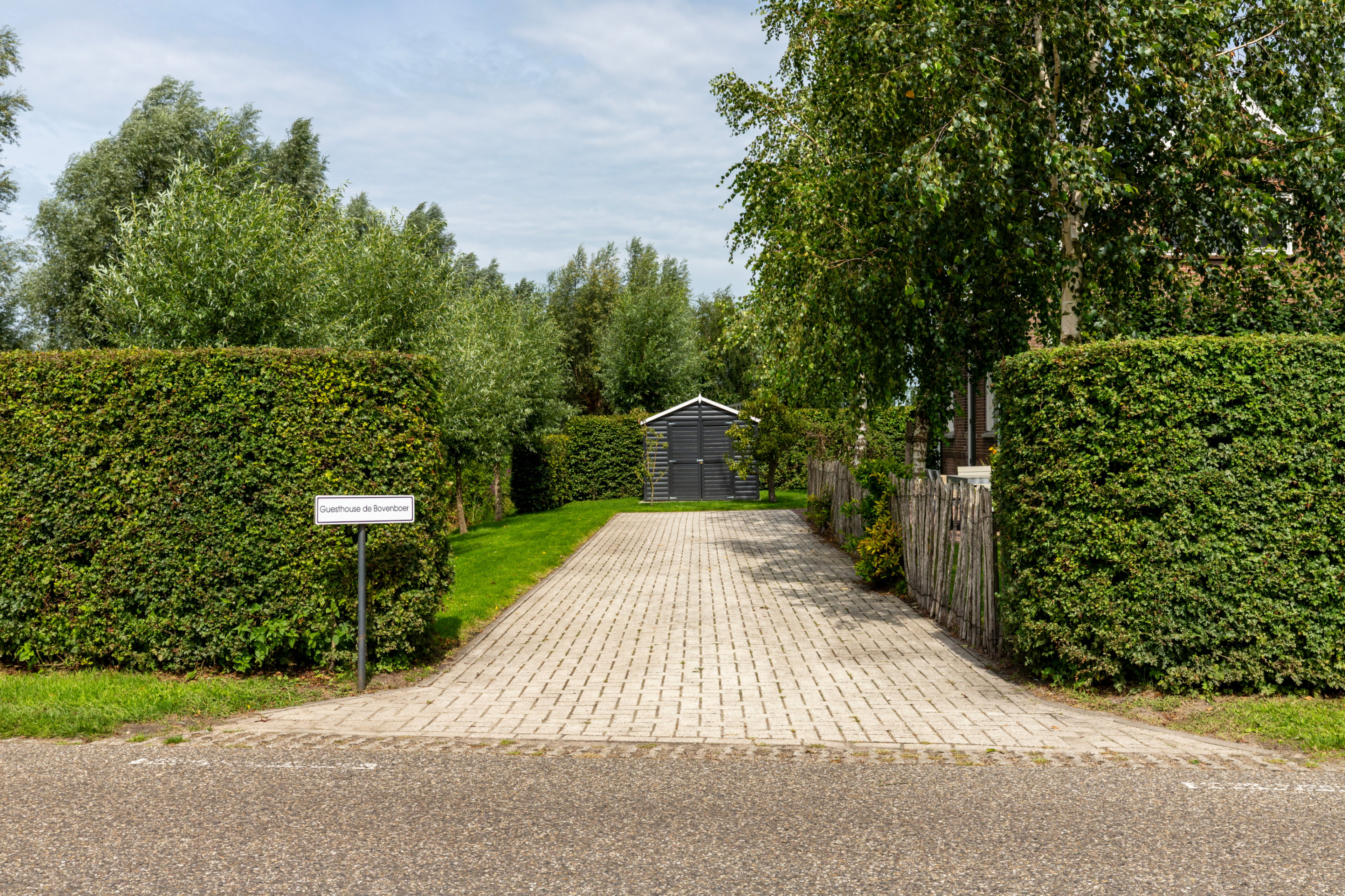 - image: 28