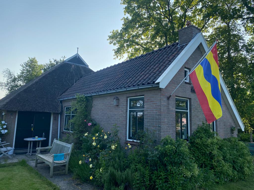 - image: 28