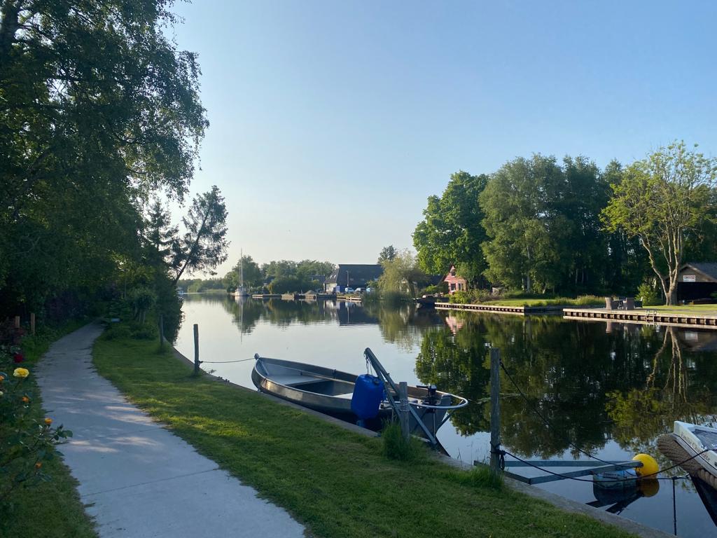 - image: 25