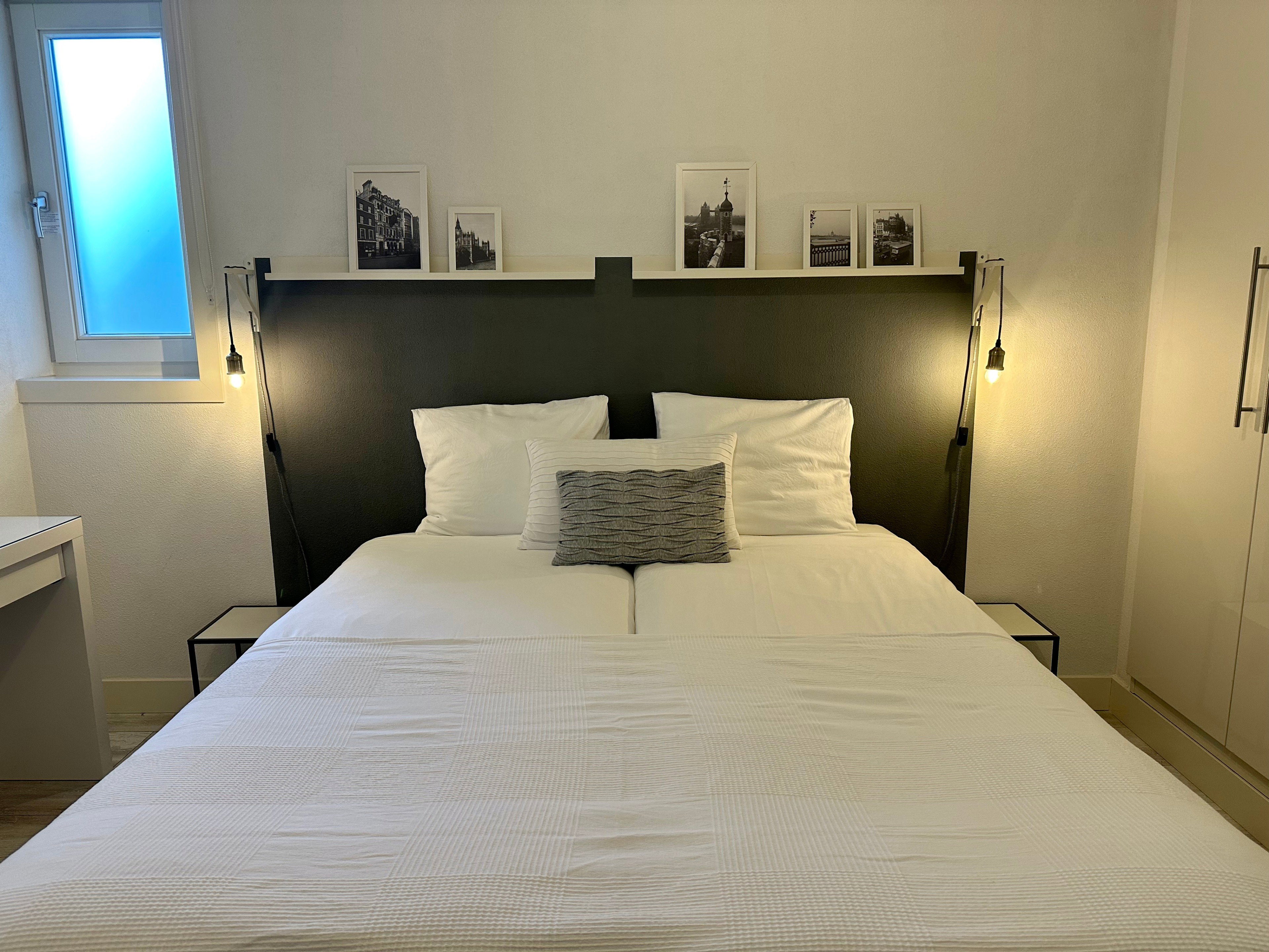 - image: 18