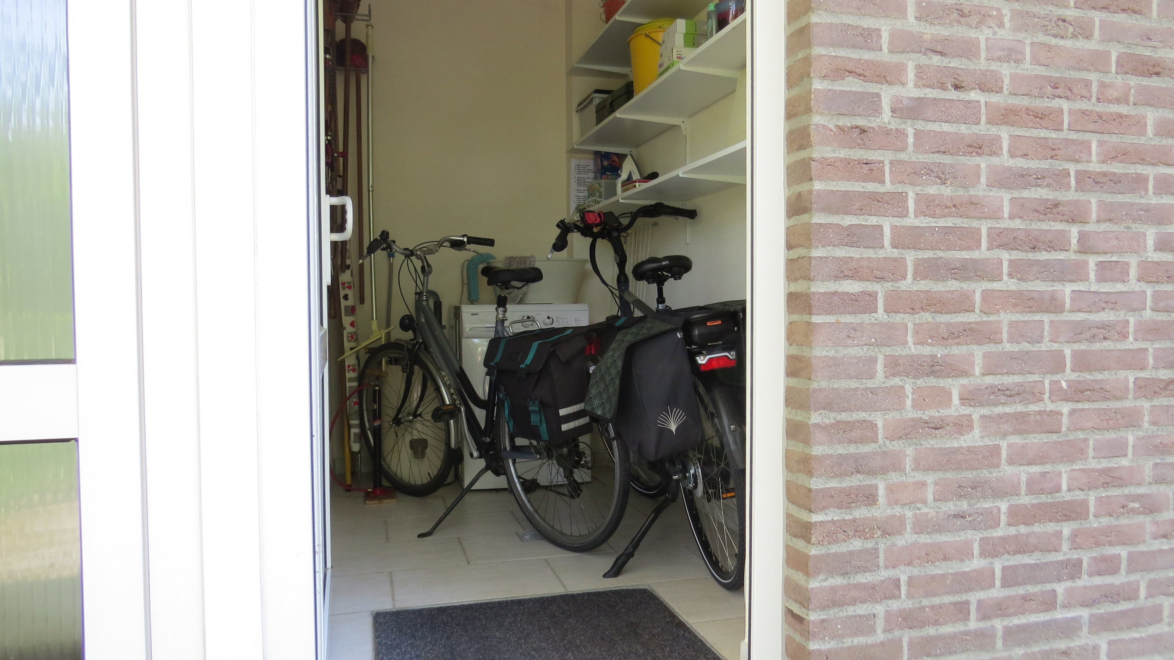 - image: 21