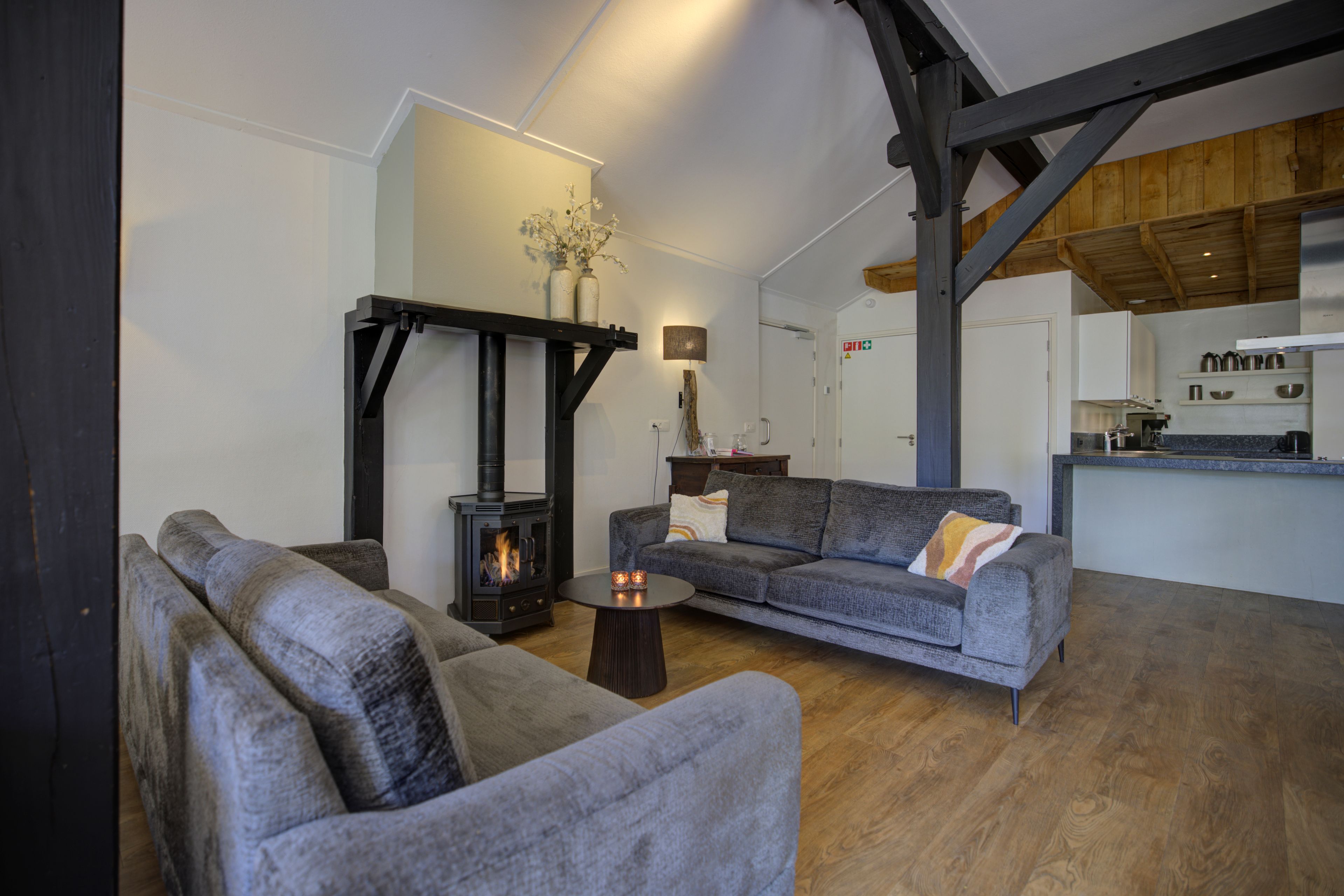 - image: 13