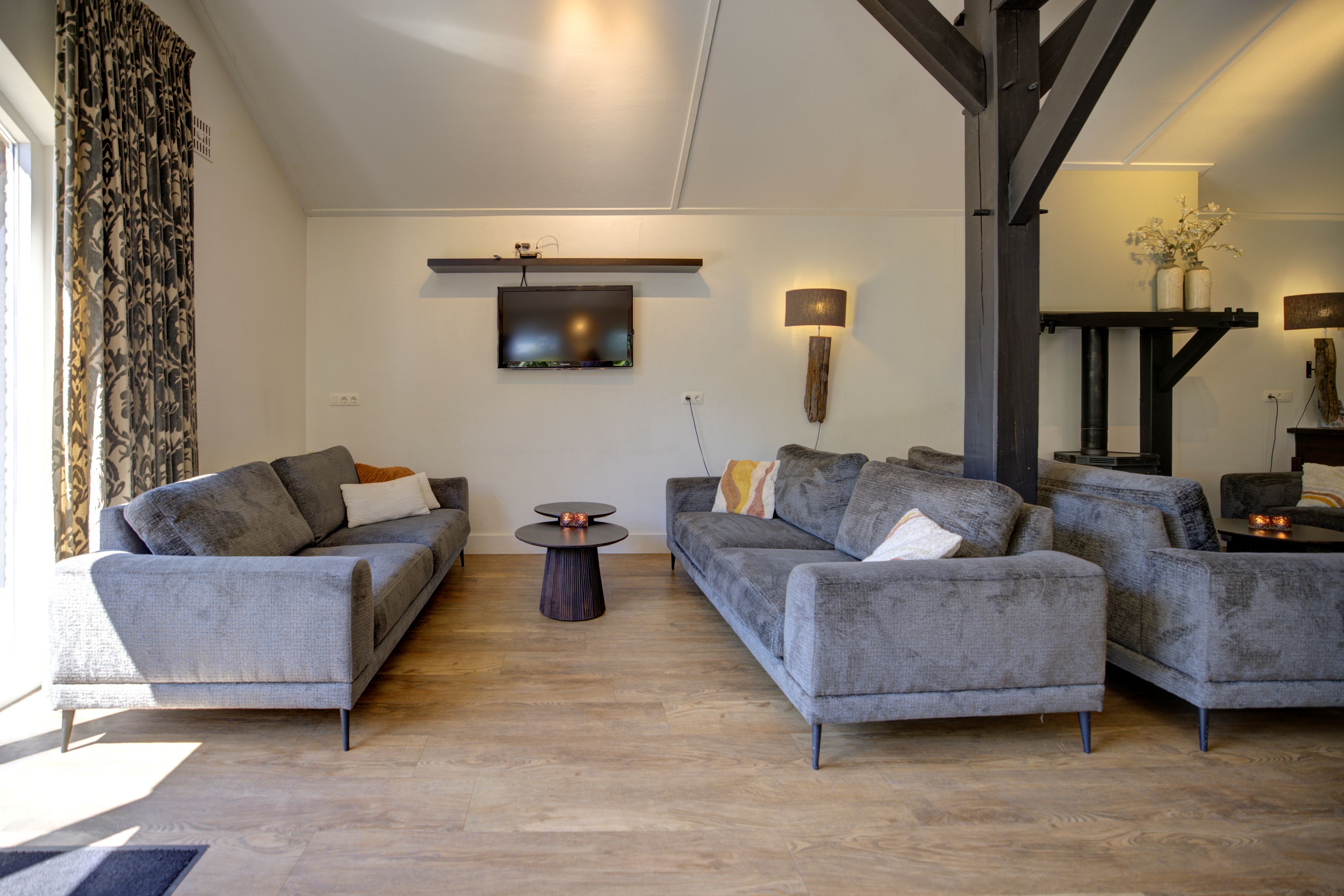 - image: 14