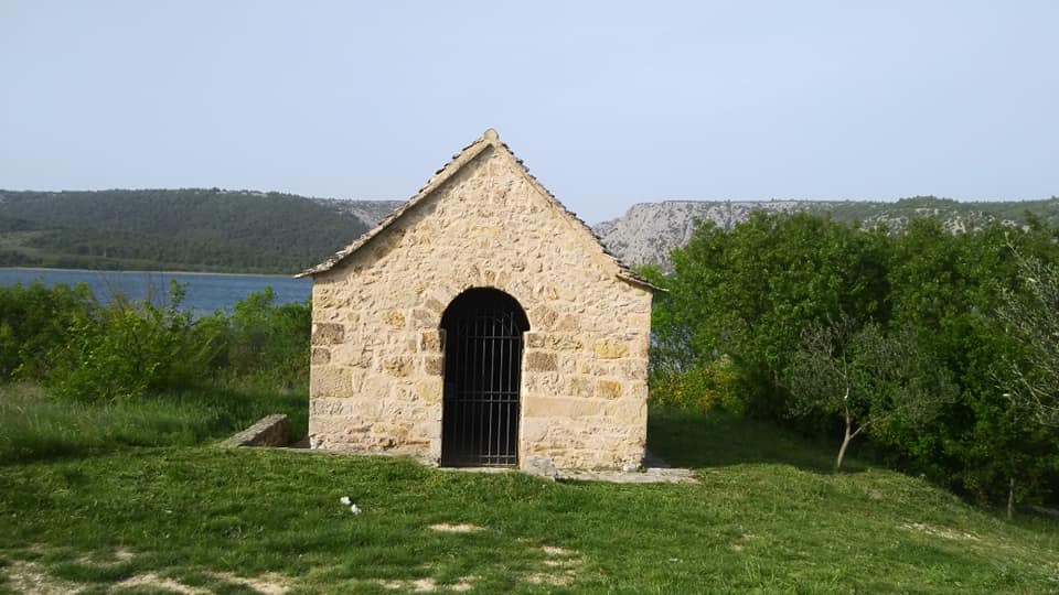 - image: 22