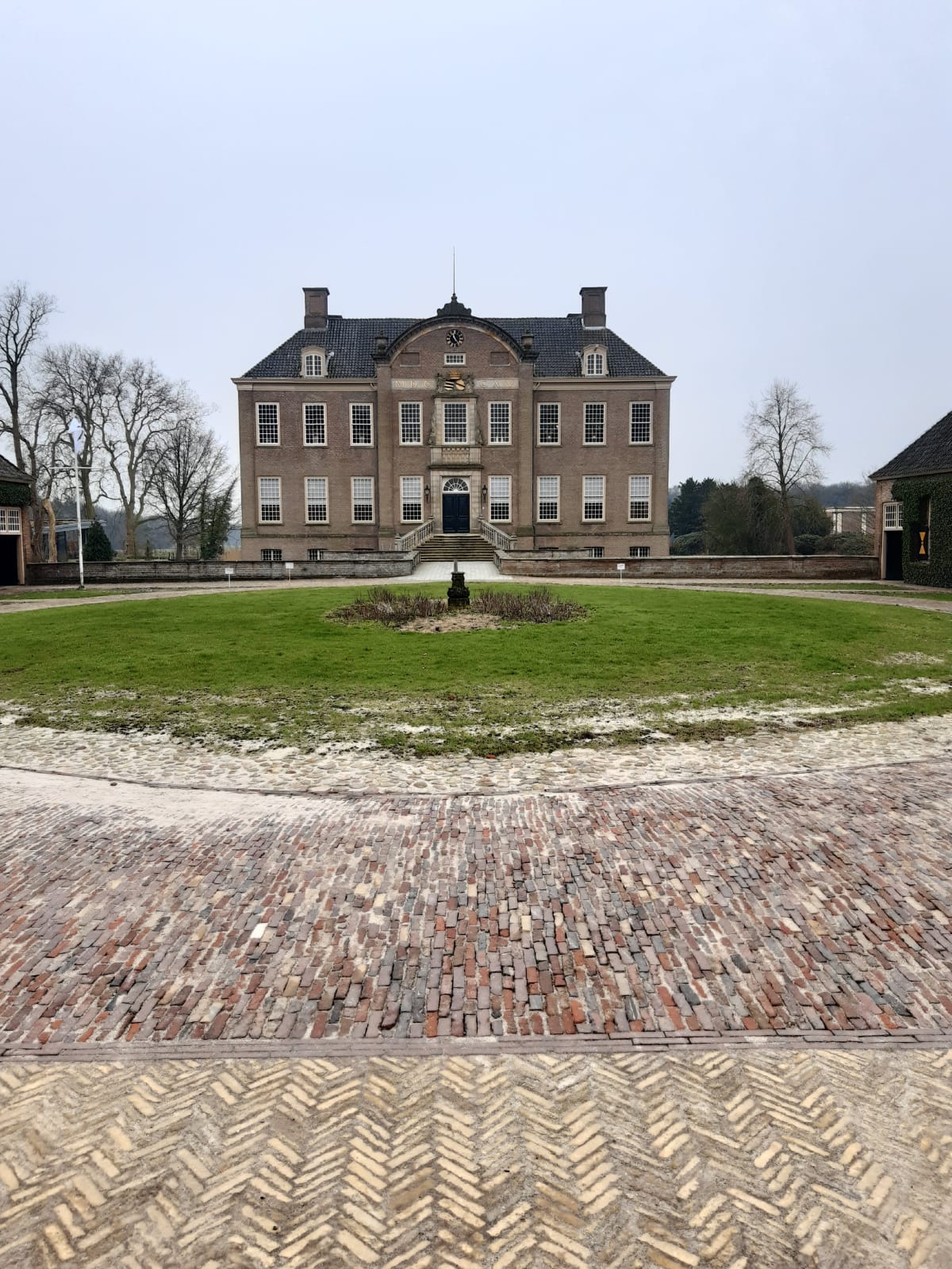 - image: 28