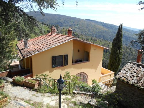 Casa nella natura a Cortona