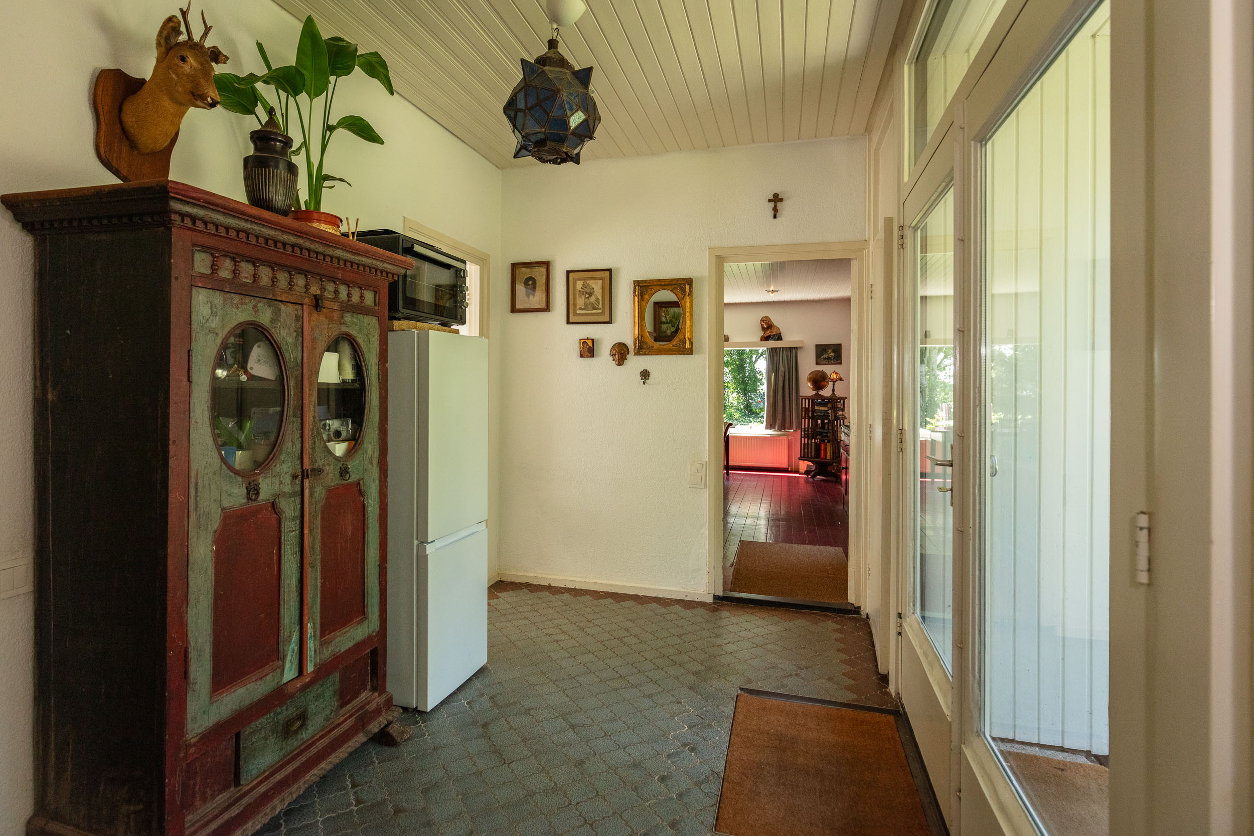 - image: 13