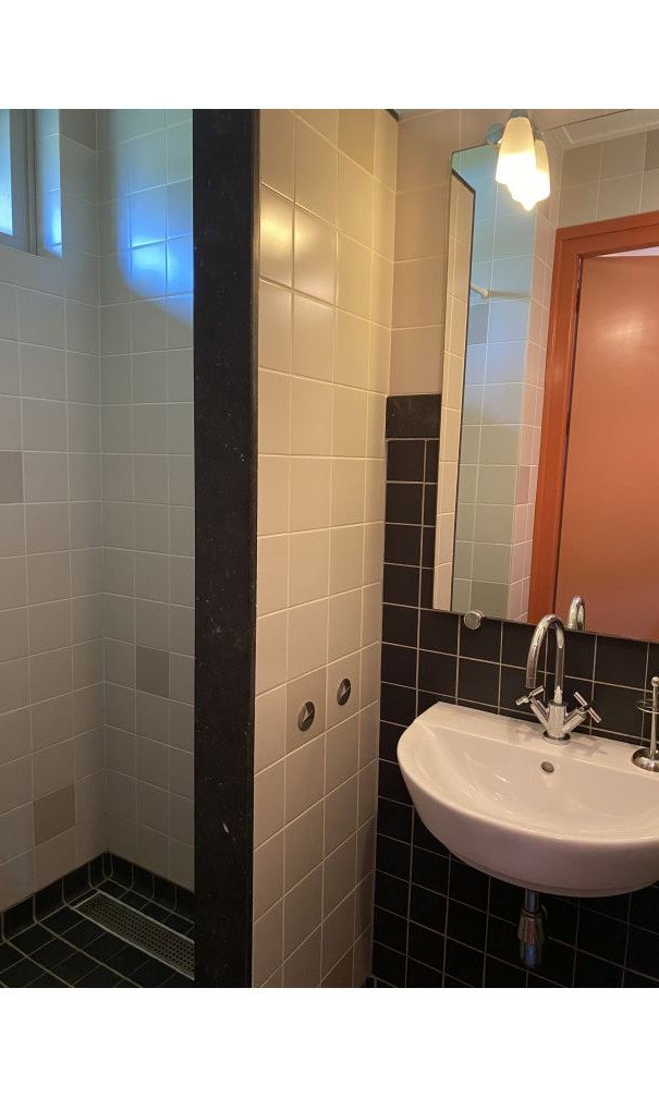 - image: 12