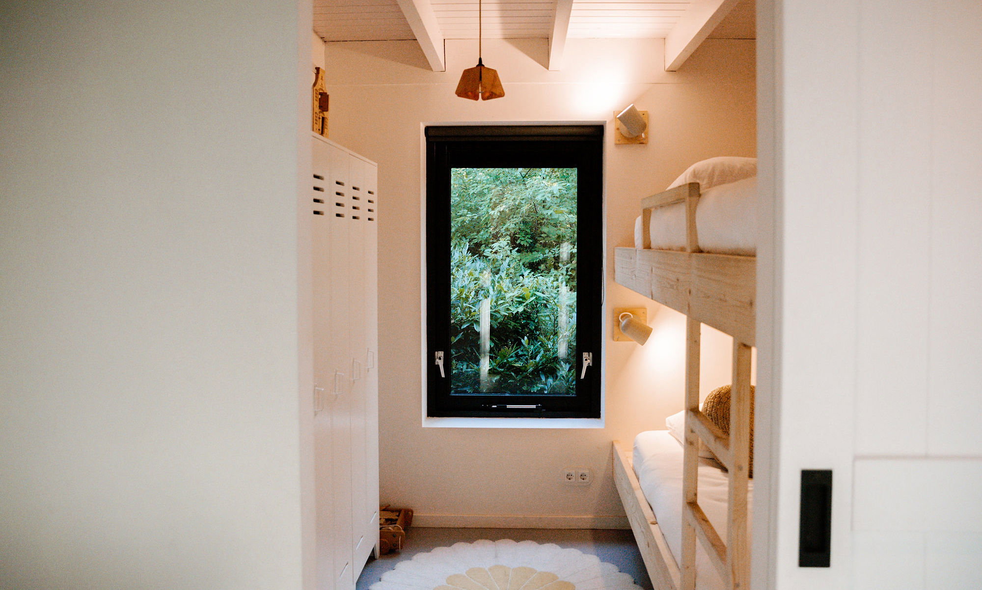 - image: 15